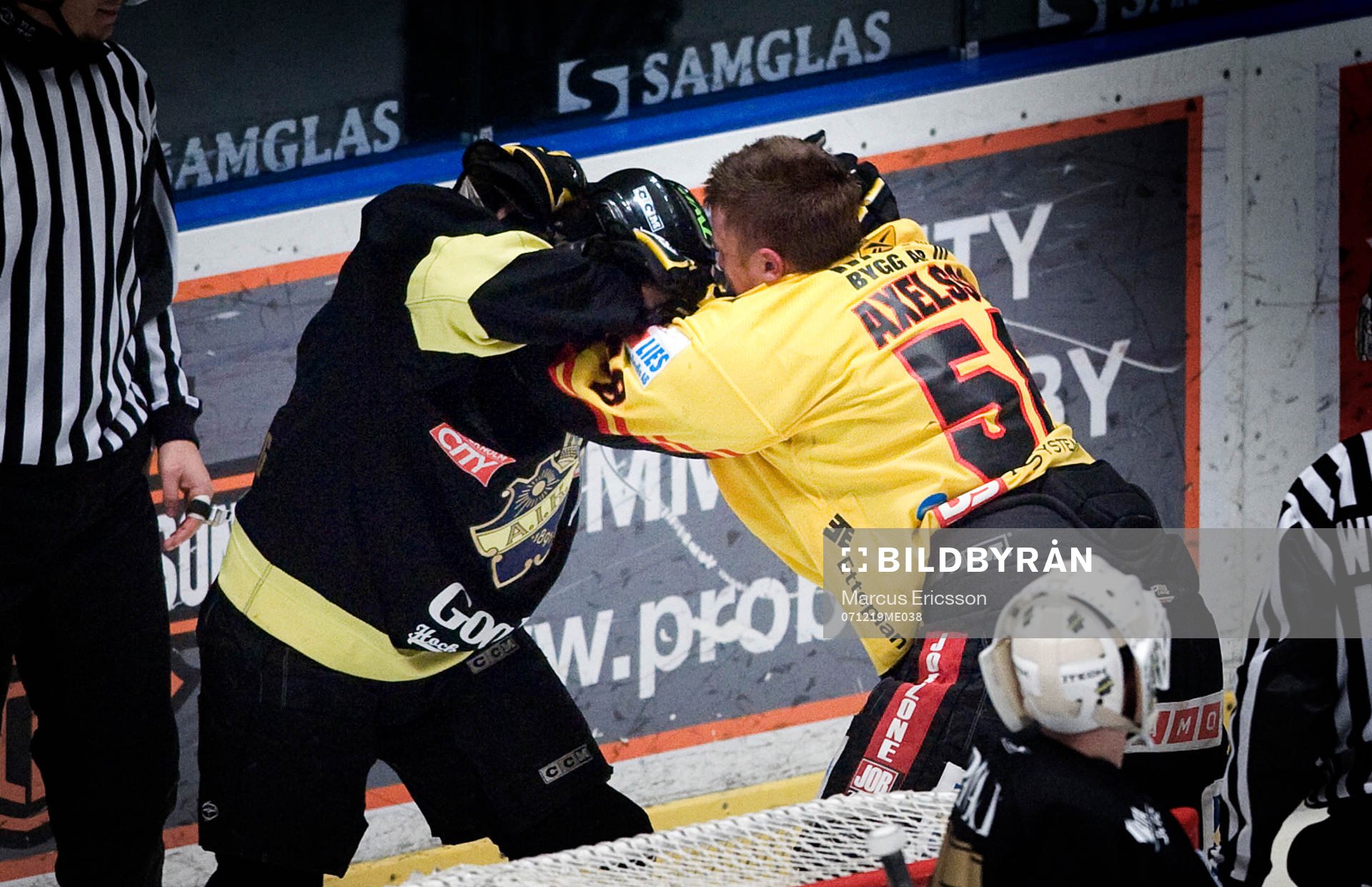 Mikael Österberg, AIK, och Emil Axelsson, Västerås