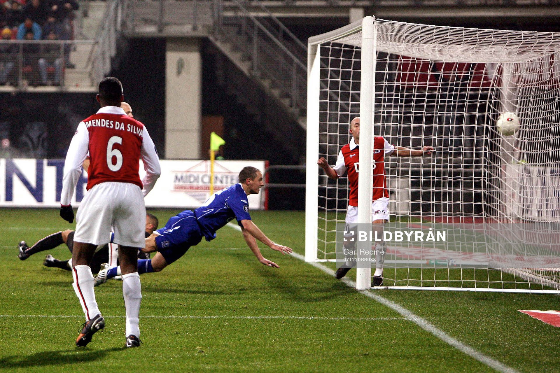  Phil Jagielka, Everton, gör andra målet.