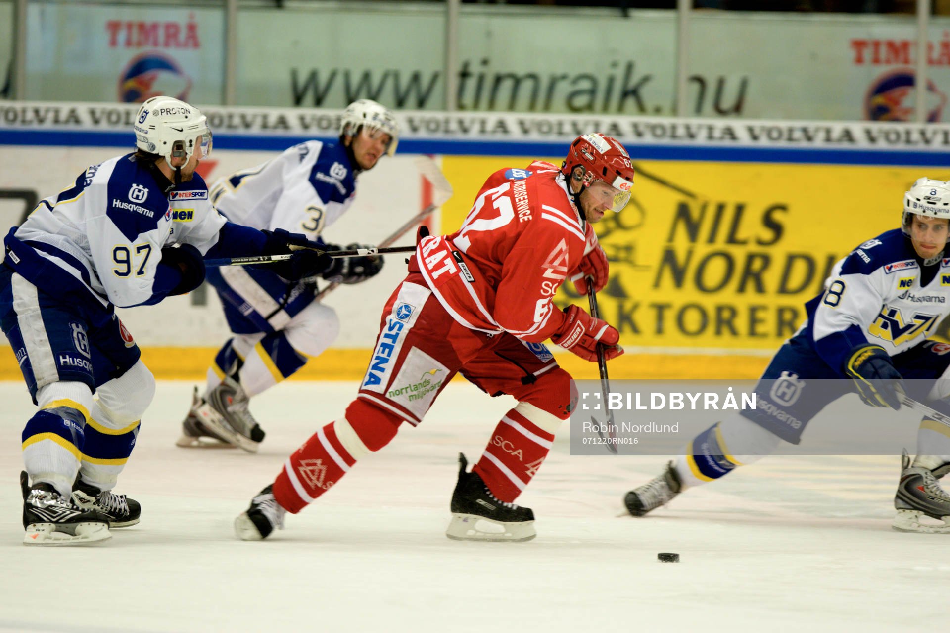 Petr Tenkrat, Timrå blir hakad av Per Ledin, HV71