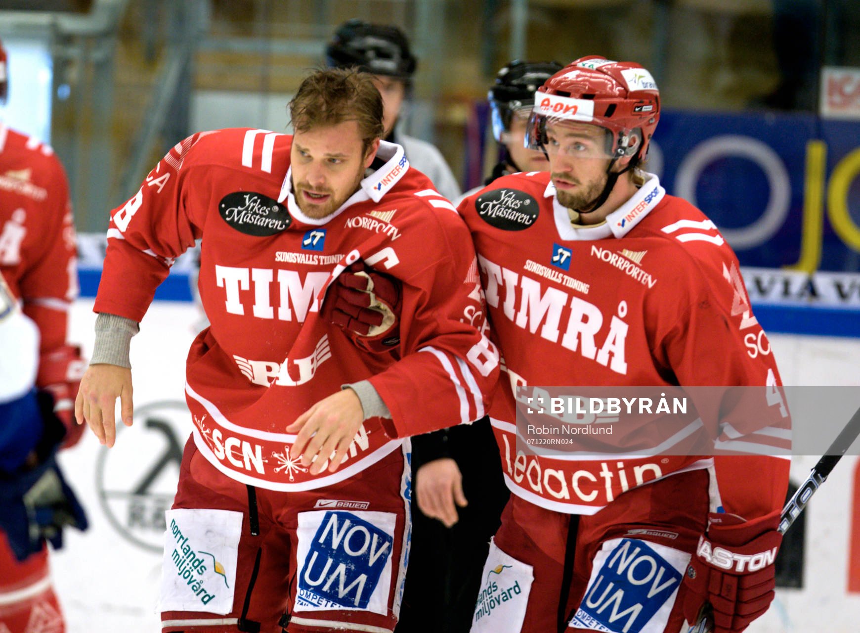 Sanny Lindström, HV71 får ledas av isen