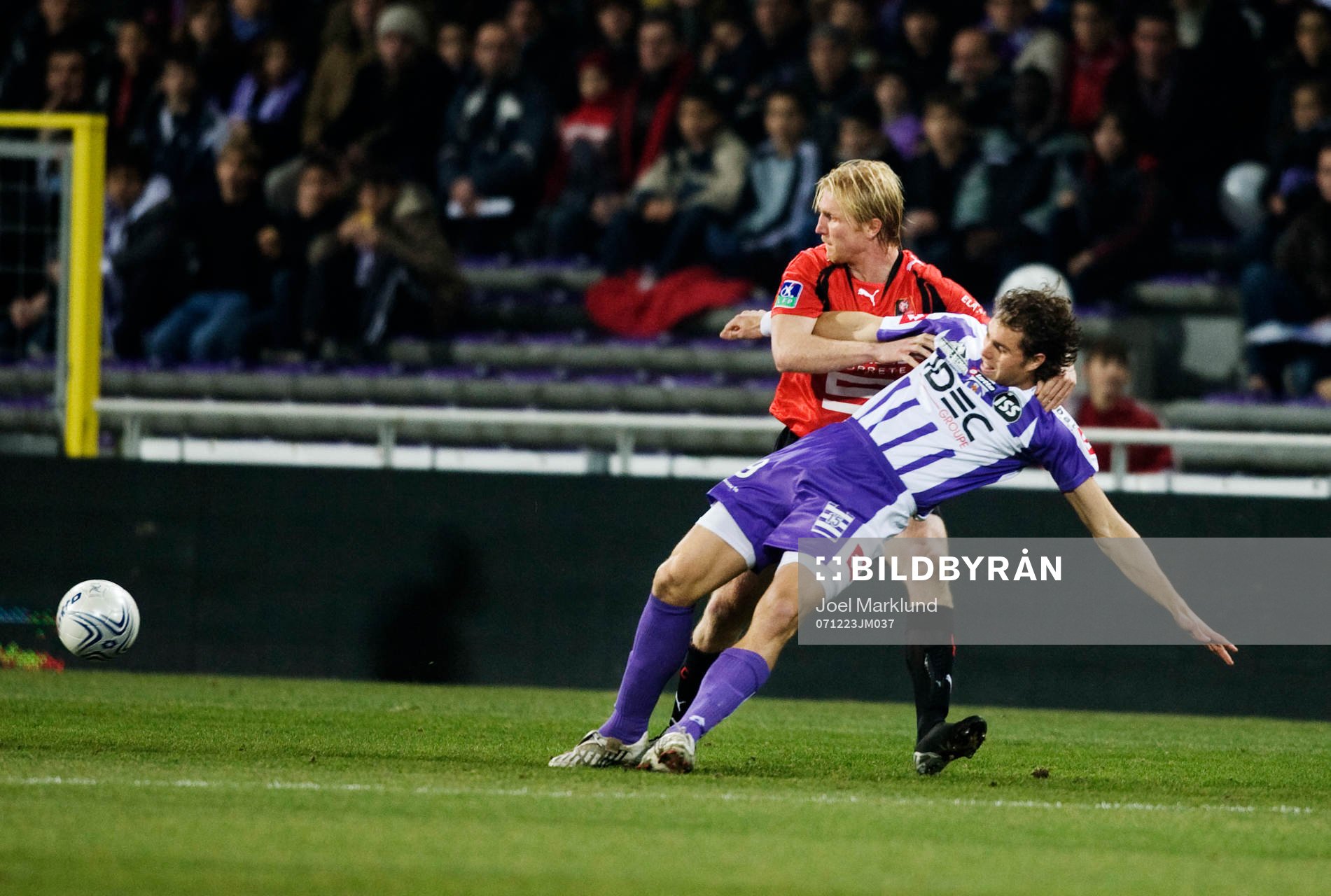 Petter Hansson river ner Johan Elmander