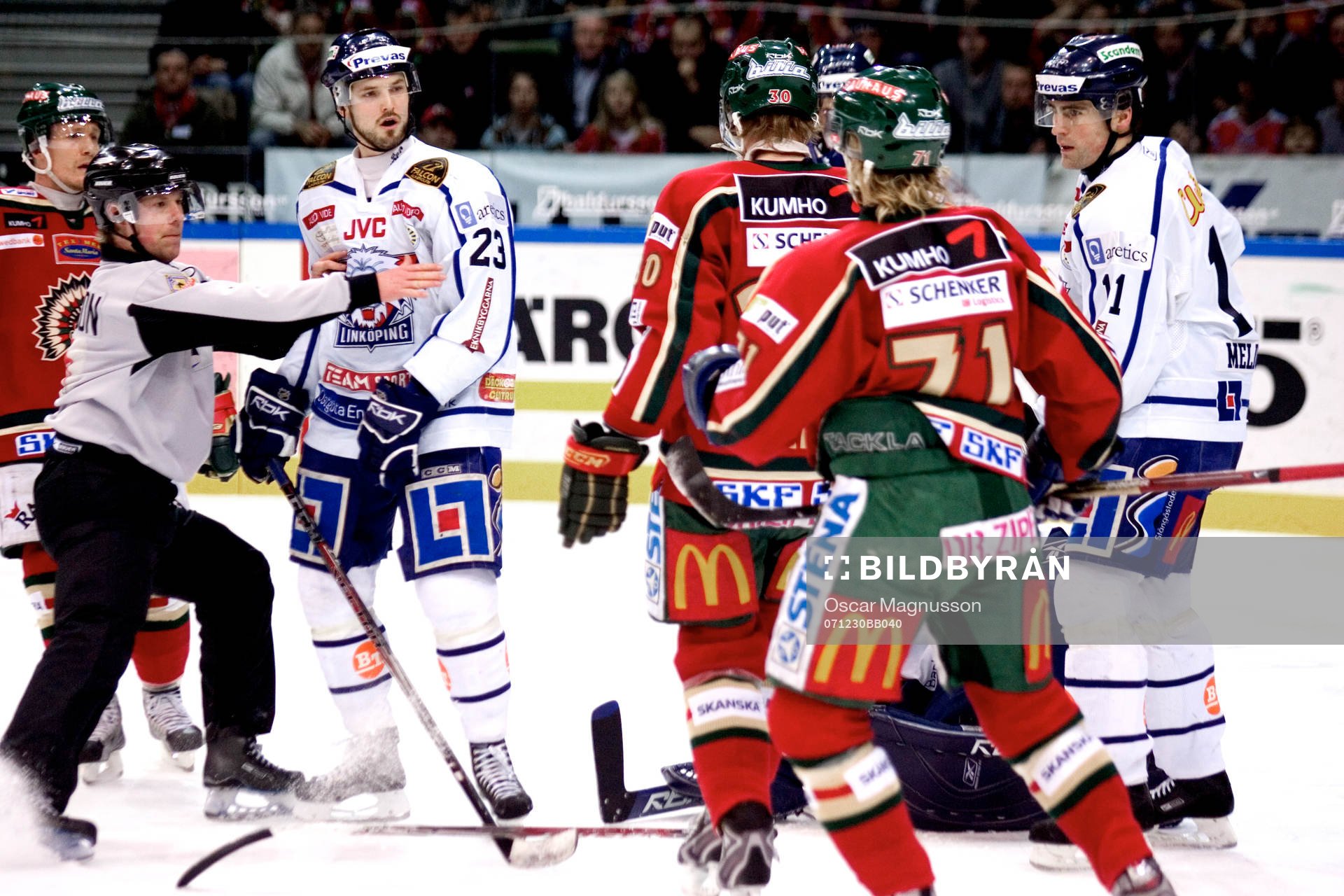 Niklas Persson, Linköping hålls undan av domaren