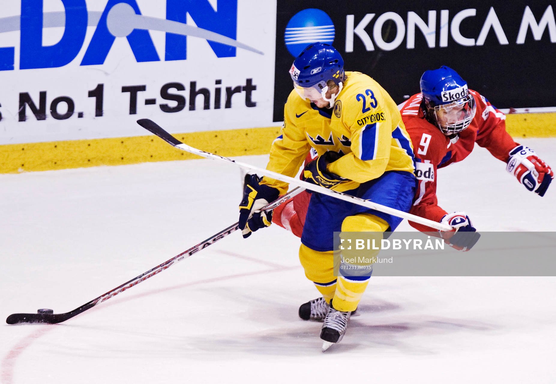 Robin Figren, Sverige, snurrar bort Michal Jordan, Tjeckien