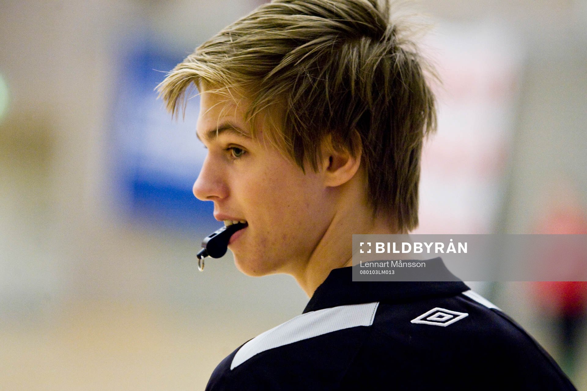 Innefotboll, David Andersson, domare. Pipa