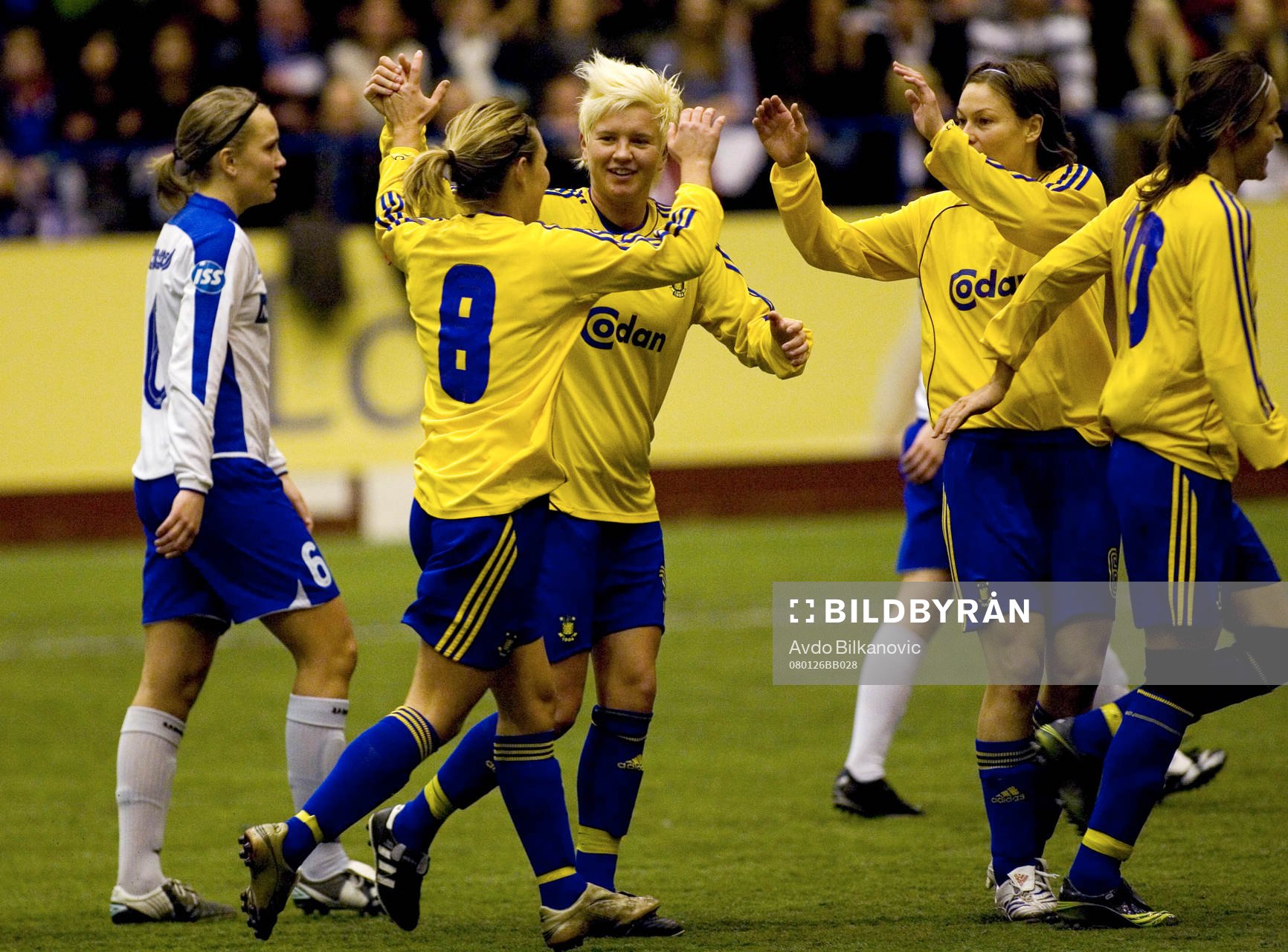 Catharine Paaske Sorensen, jublar med sina medspelare,