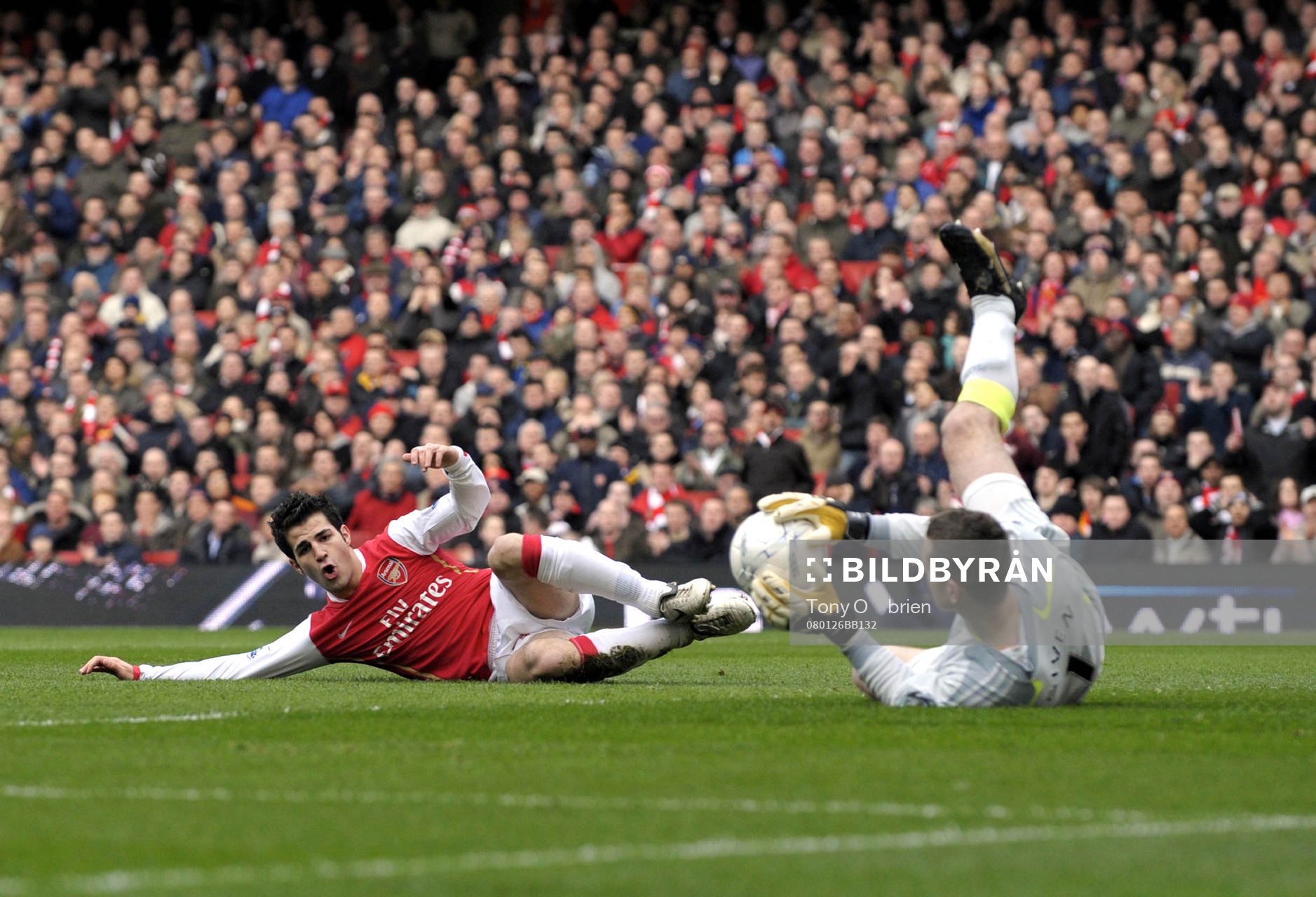 Cesc Fabregas och Shay Given, målvakt