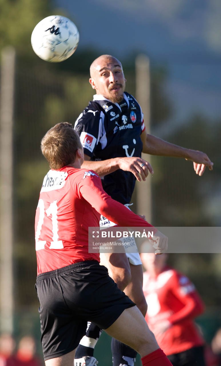 Henrik Larsson vinner nickduell mot Kristjan Sigurdsson