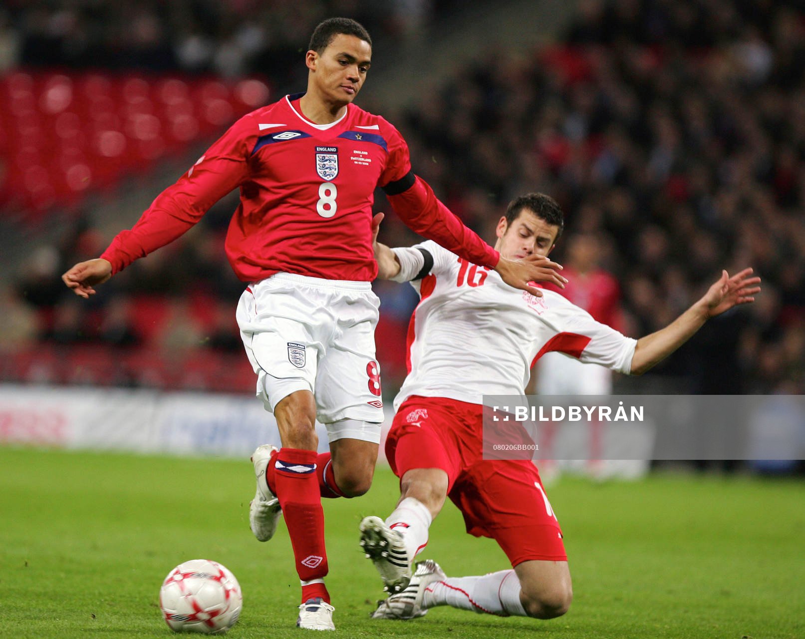 Jermaine Jenas, England. Tackling