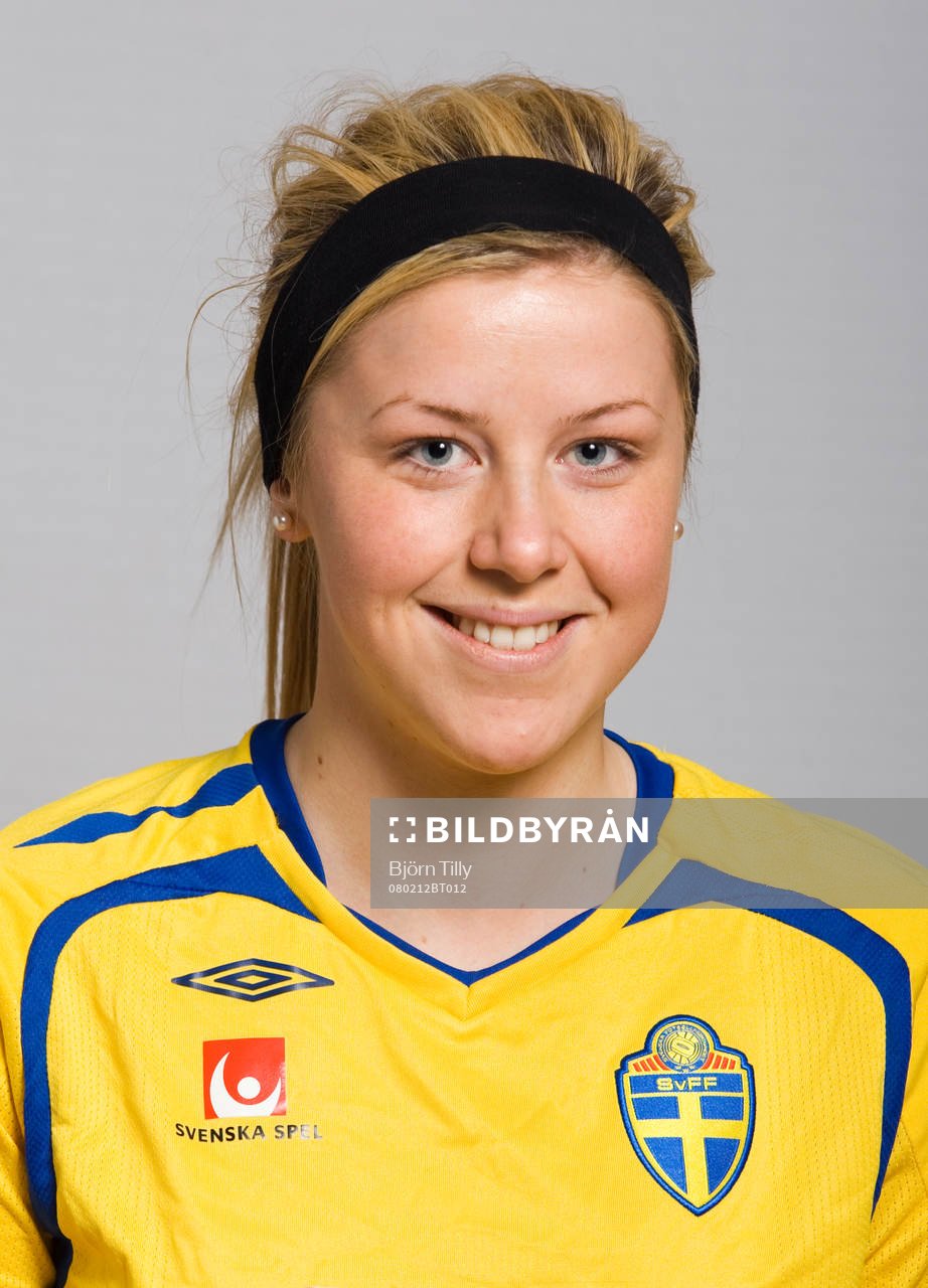 Emma Isaksson, Sverige