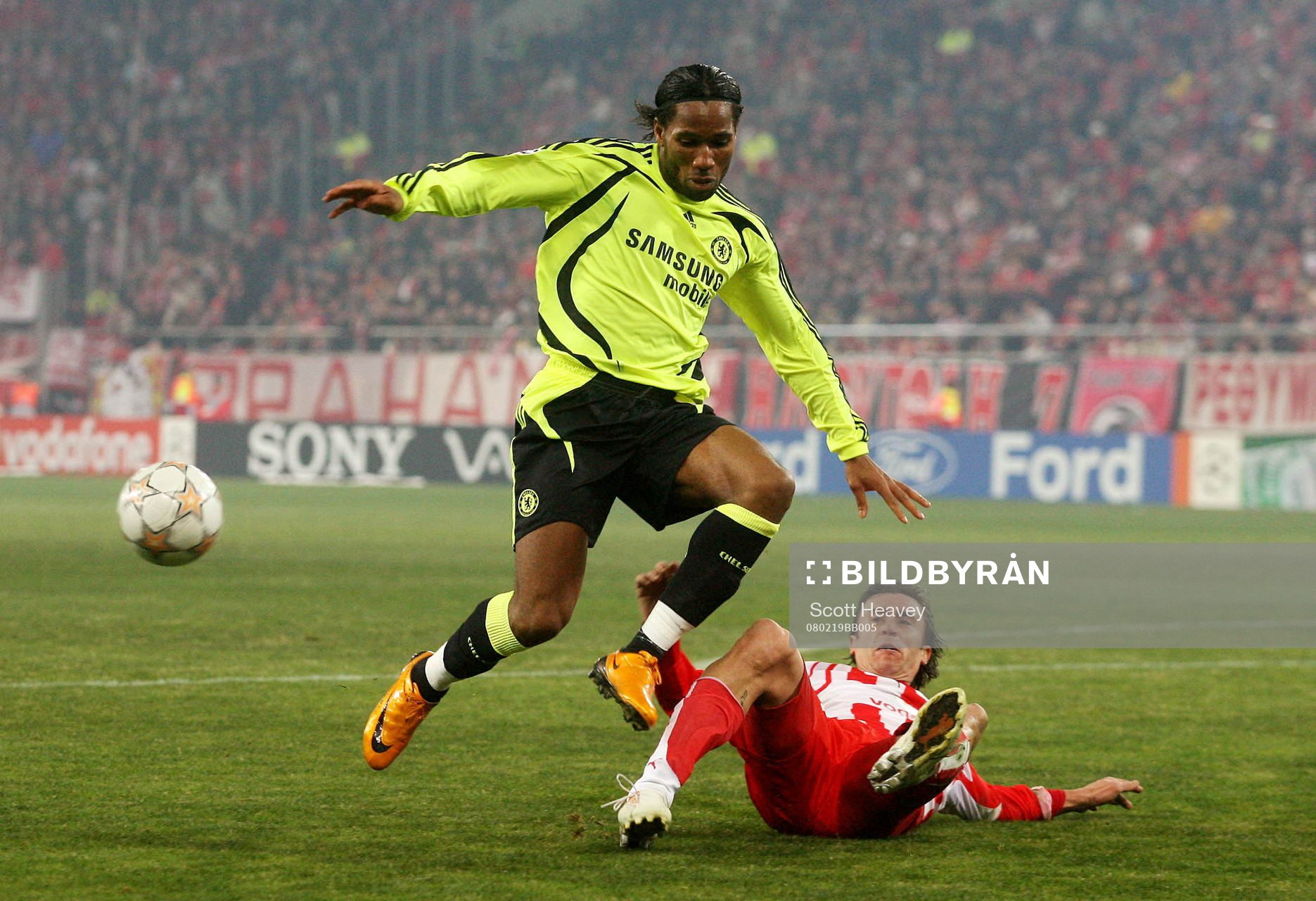 Didier Drogba, Chelsea och Paraskevas Antzas, Olympiakos