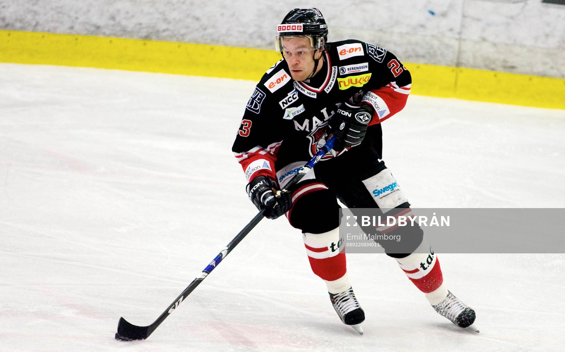 Mikael Wahlberg, Mif