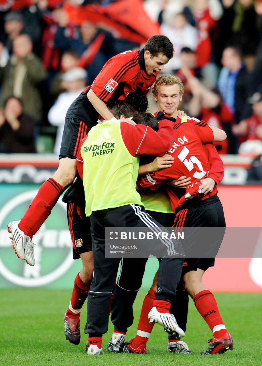  Tranquillo Barnetta, Sascha Dum, Manuel Friedrich, Leverkusen, jubel. 