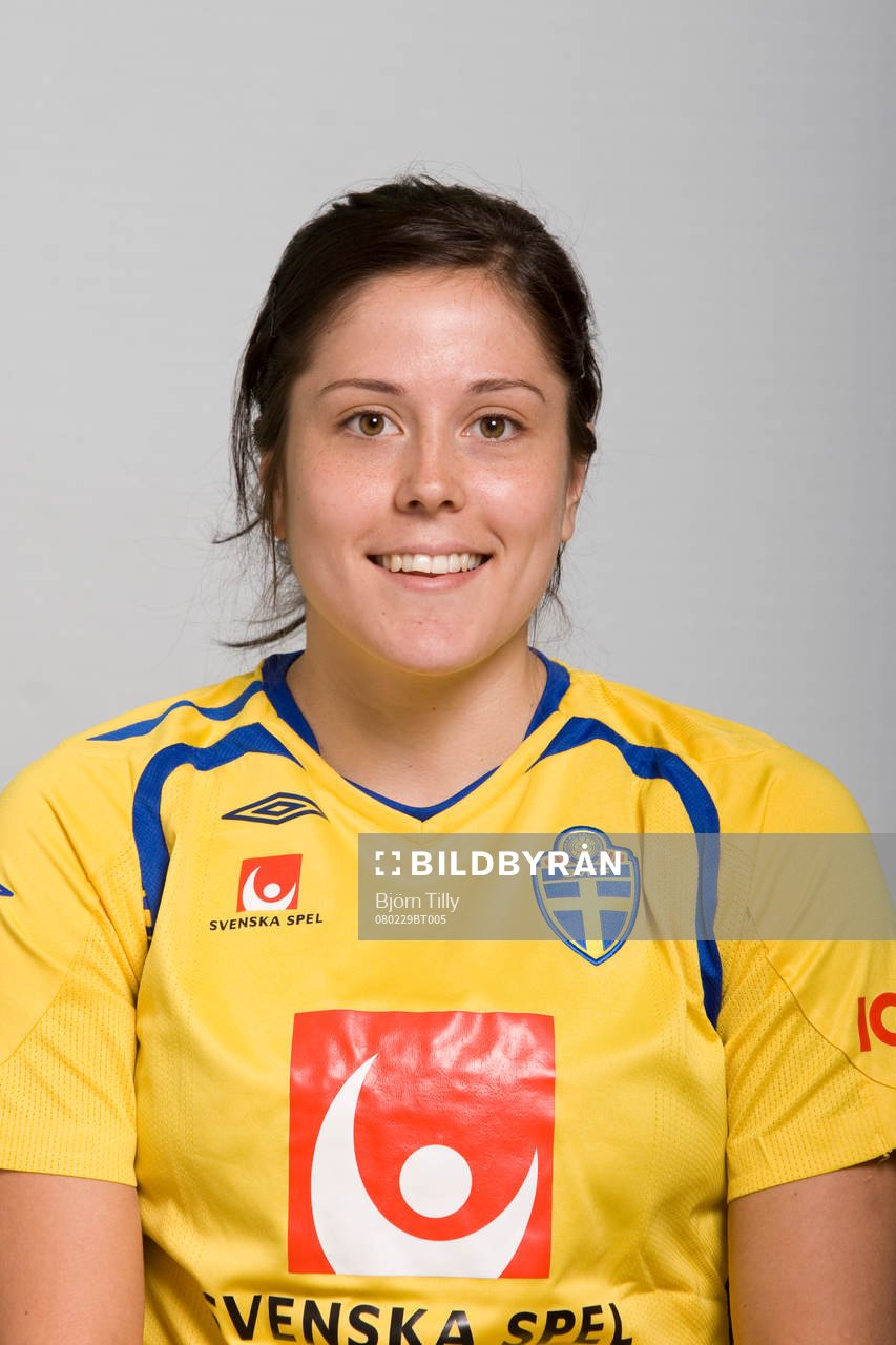 Madelaine Edlund, Sverige