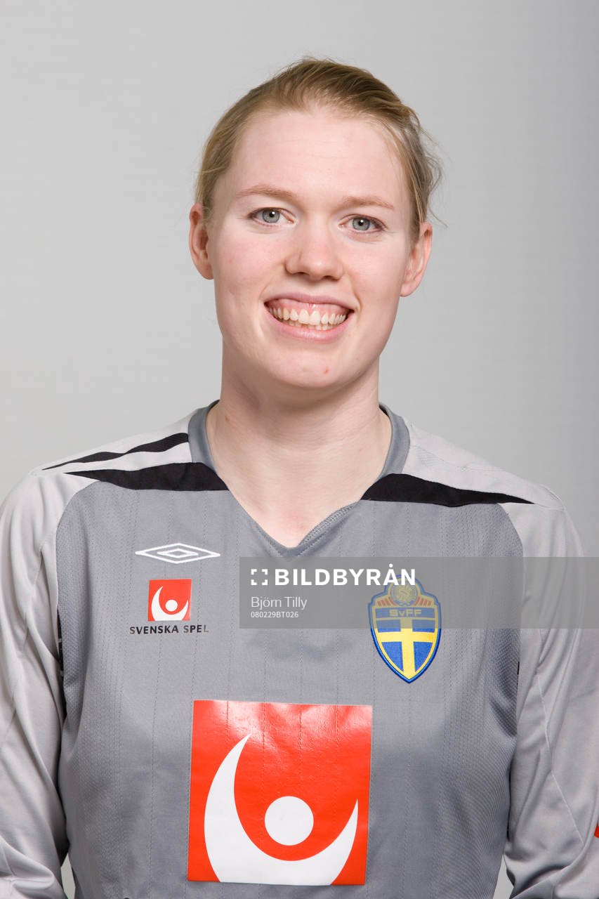 Hedvig Lindahl, Sverige