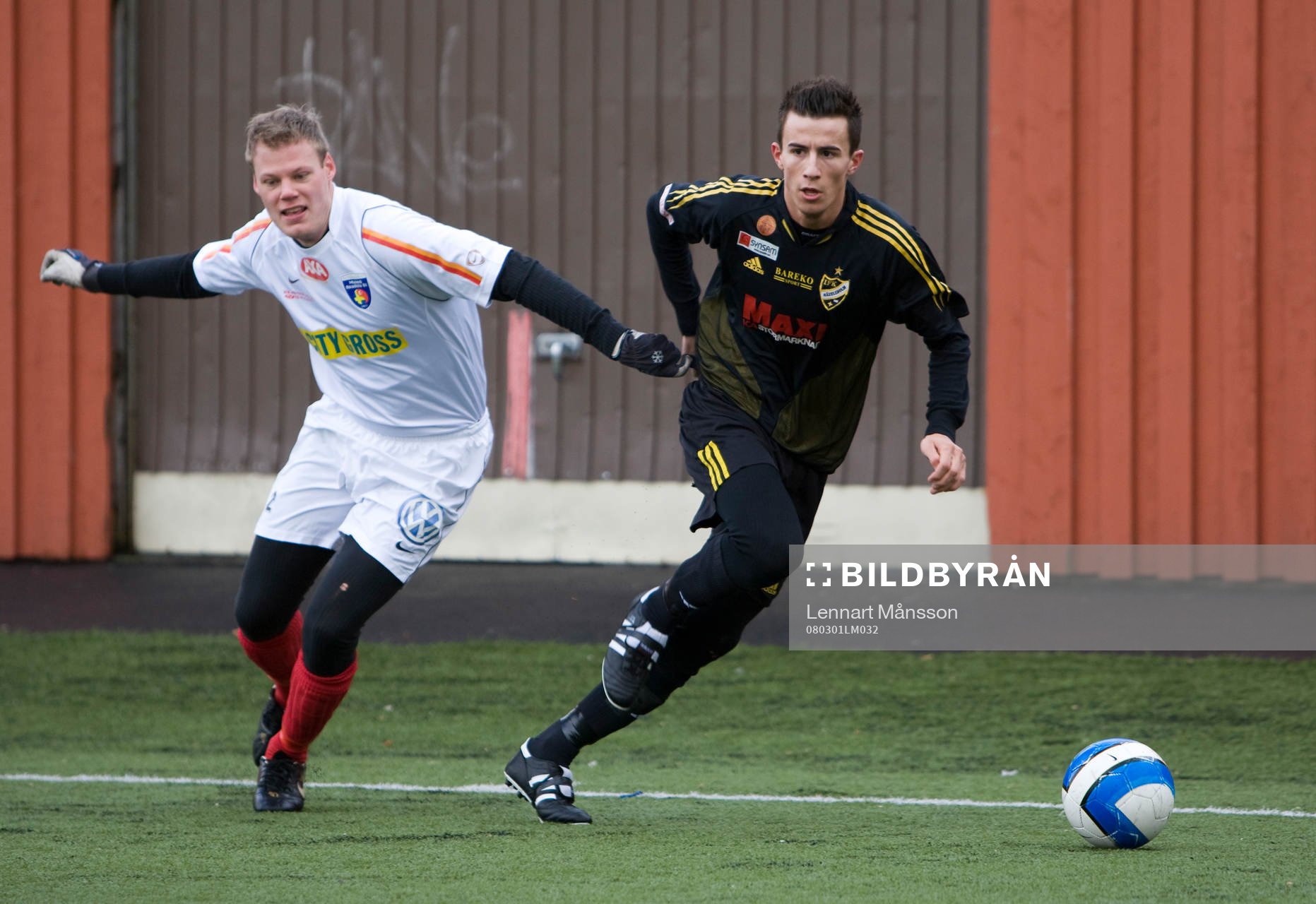 Fisnik Alej rycker loss och på hörnan gör IFK 0-1