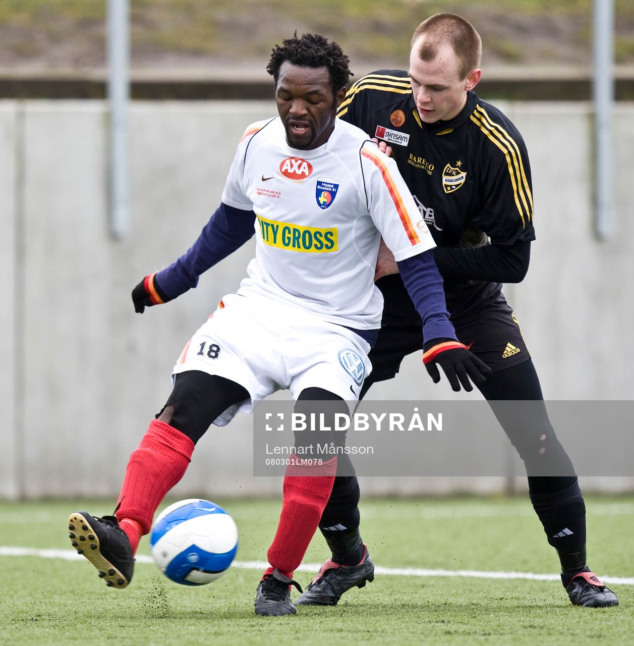 William Tonji Ngounou, Mabi trycks i ryggen av Fredrik