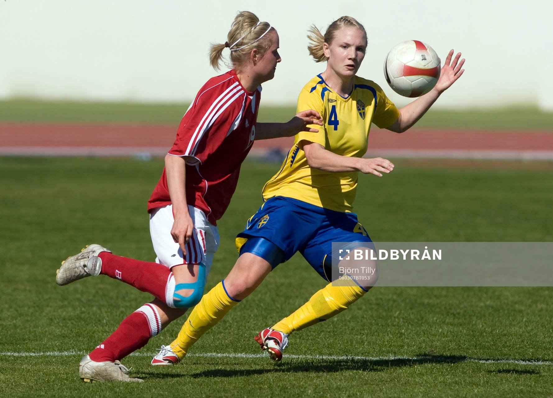   Sine Hovesen, Danmark, och  Anna Paulson, Sverige, 