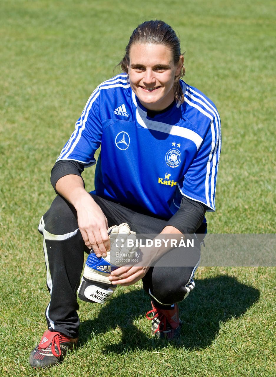   Nadine Angerer, målvakt, Tyskland.  