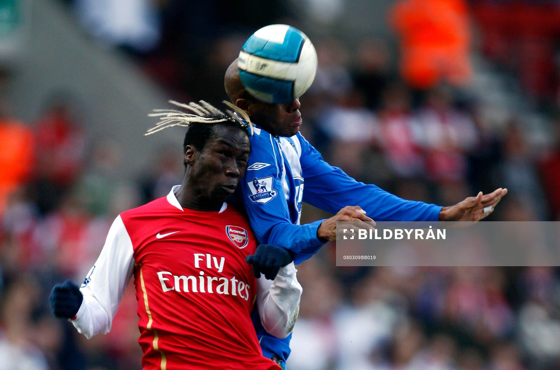  Bacary Sagna, Arsenal och Marlon King, Wigan.