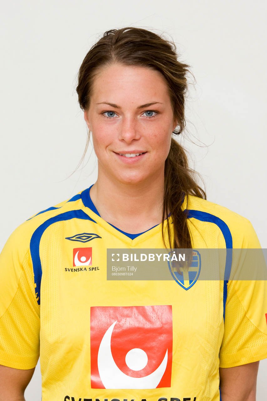 Johanna Almgren, Sverige