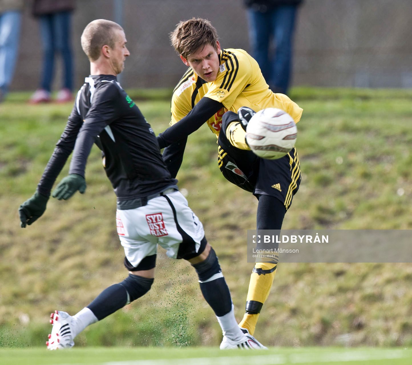 Simon Larsson, inlägg