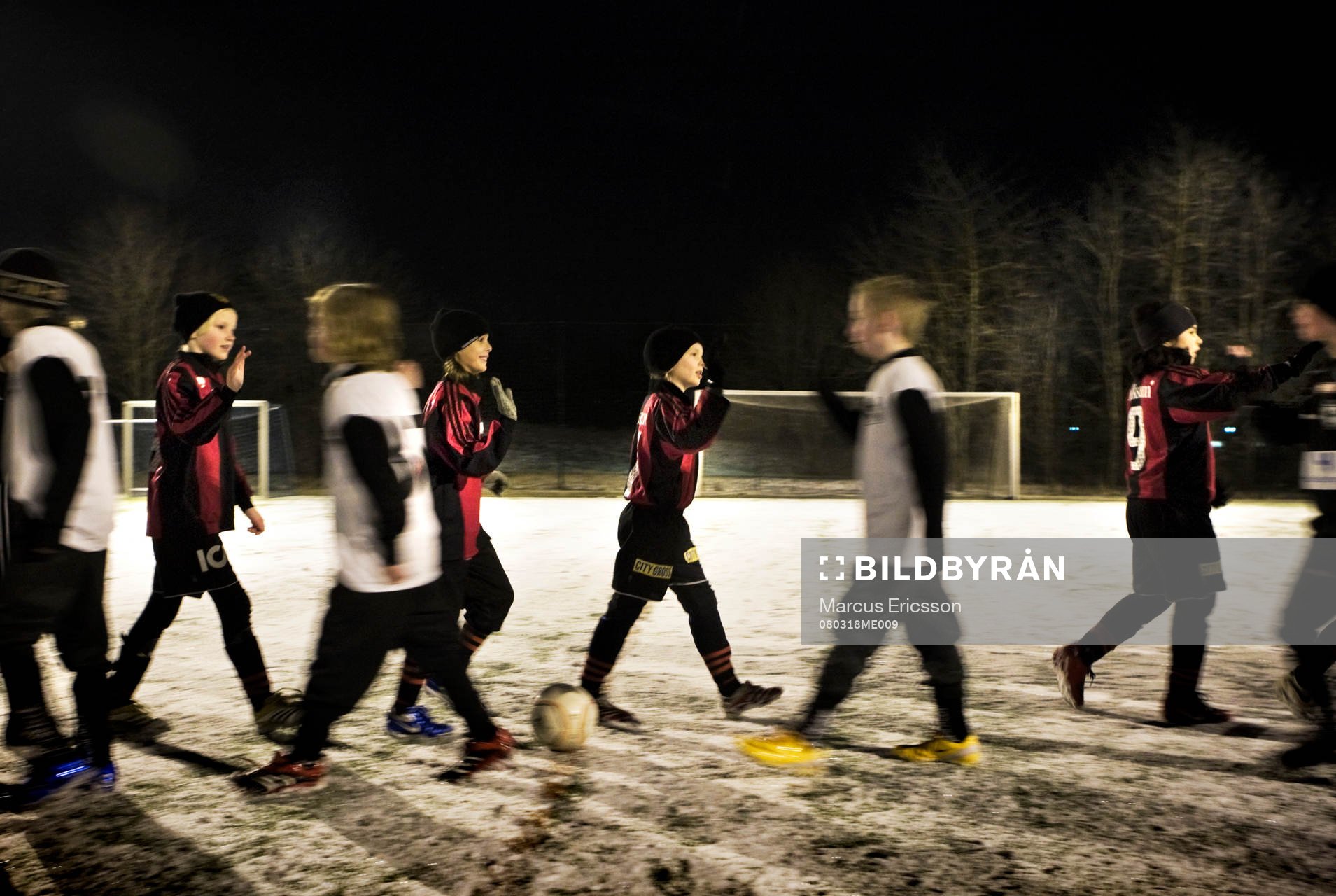 Innan match hejar man på spelarna i  motståndarlaget.