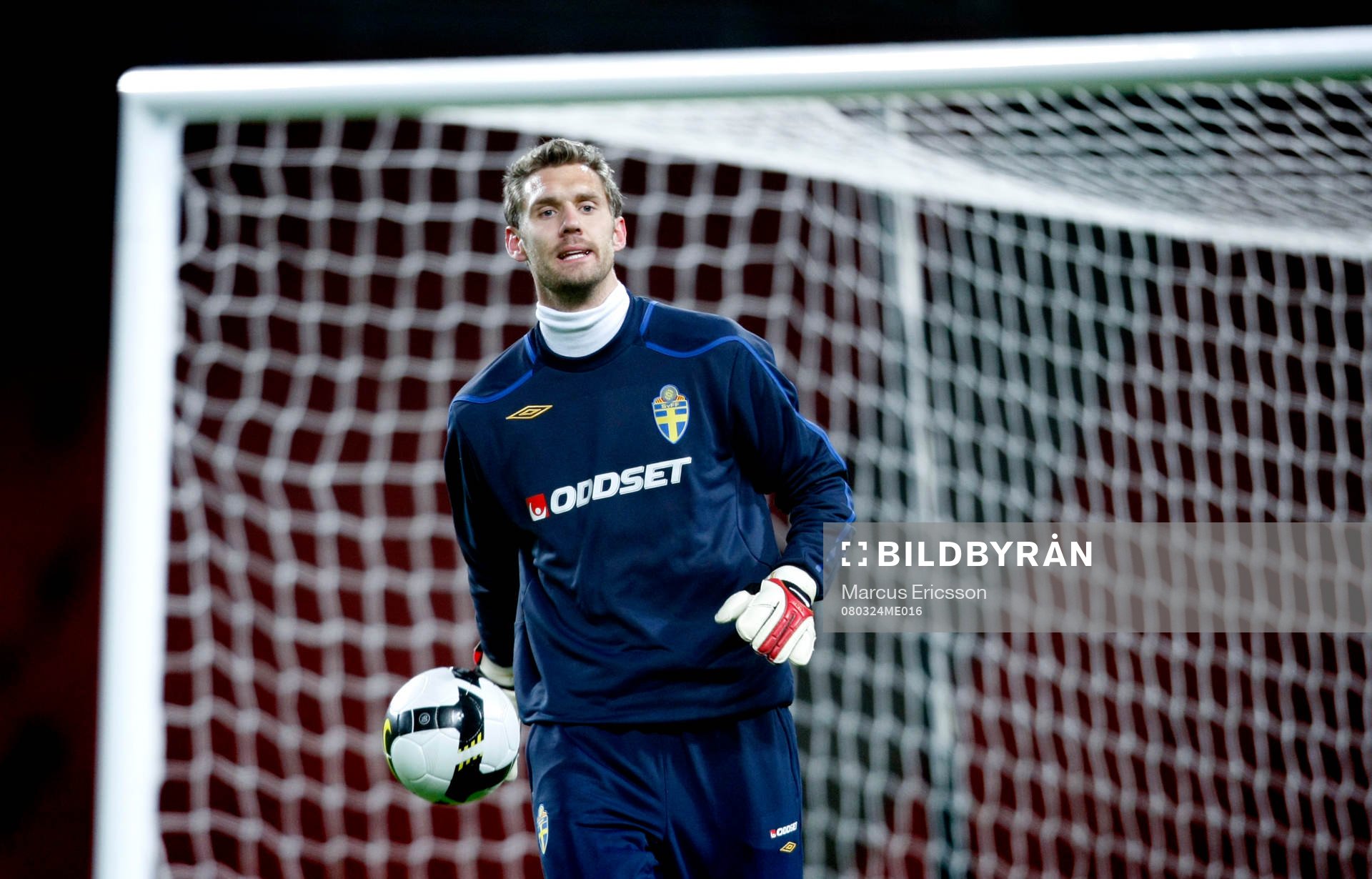  Träning på The Emirates Stadium i London inför jubileumsmatchen mot Brasilien. Andreas Isaksson, Målvakt
