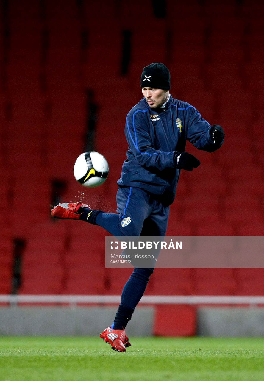  Träning på The Emirates Stadium i London inför jubileumsmatchen mot Brasilien. Fredrik Ljungberg