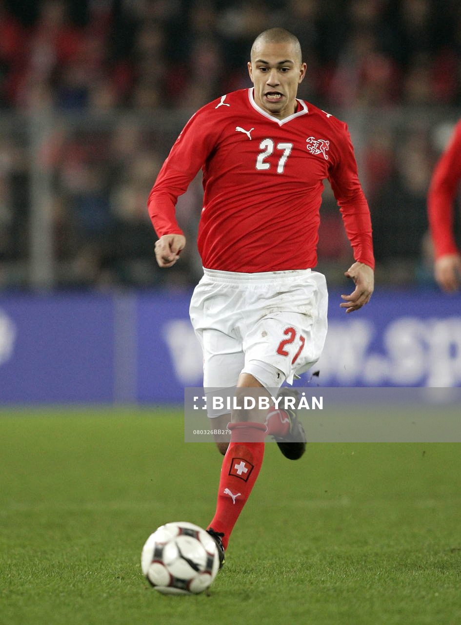  Gokhan Inler.