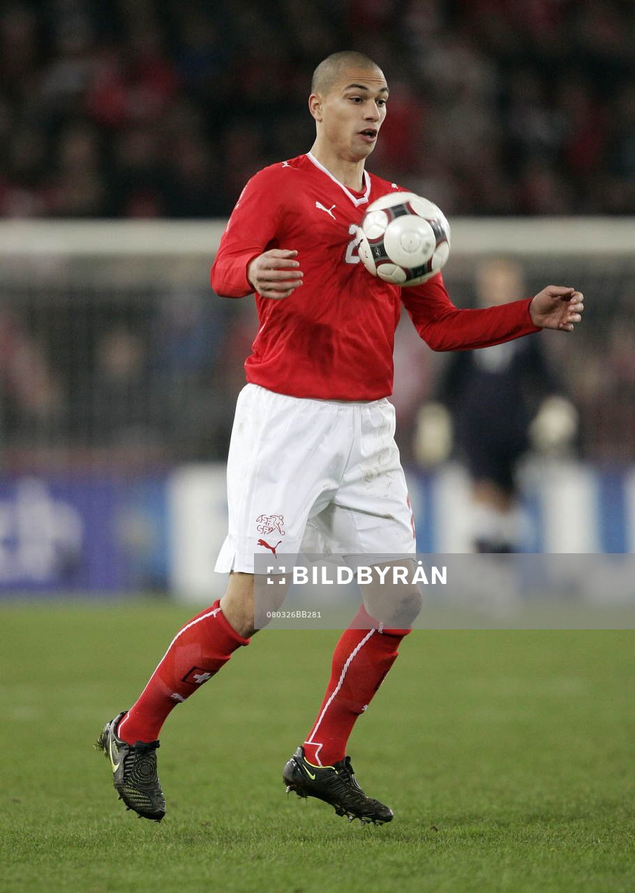  Gokhan Inler.