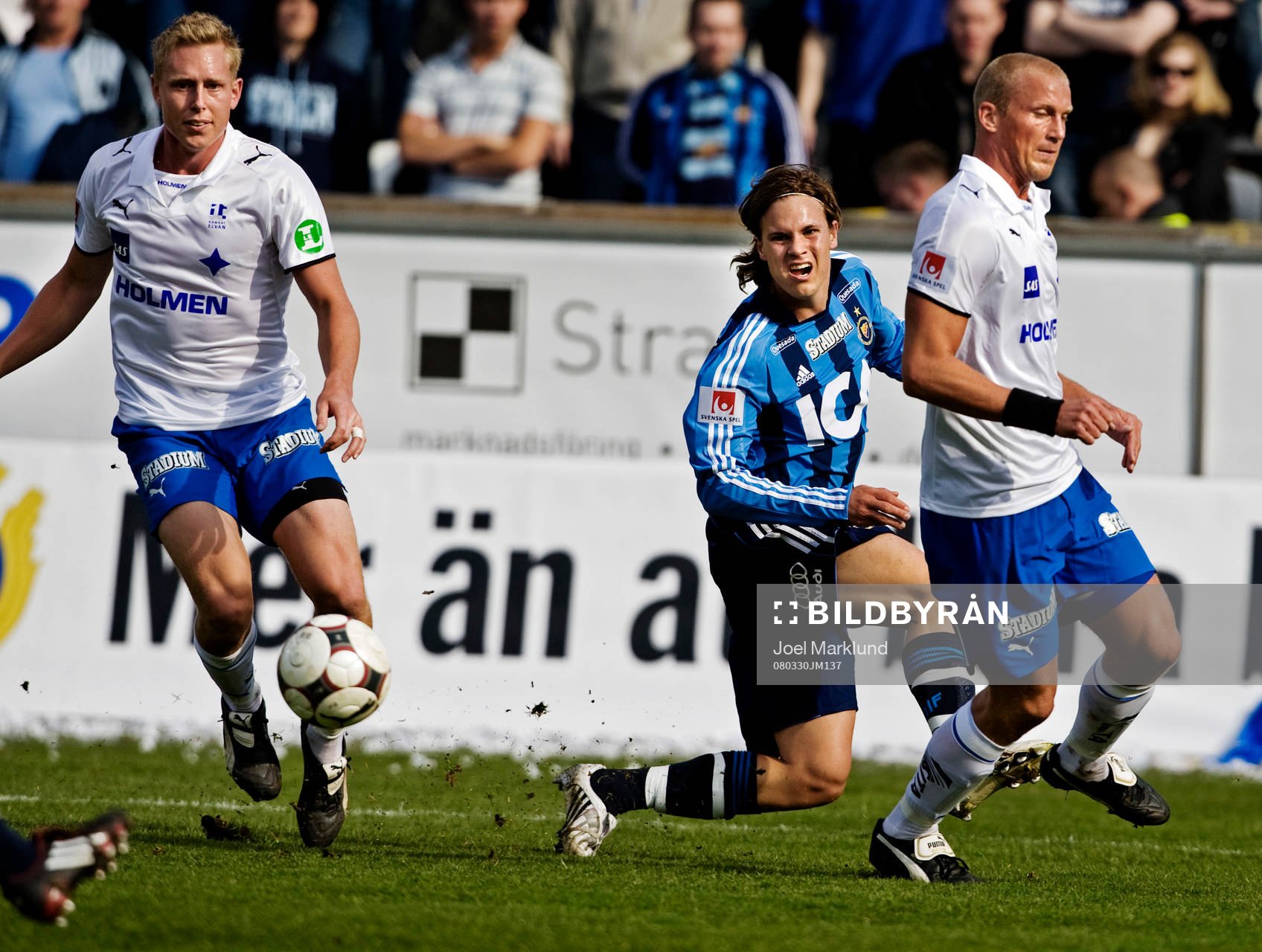 Sebastian Rajalakso, Djurgården, passar bollen