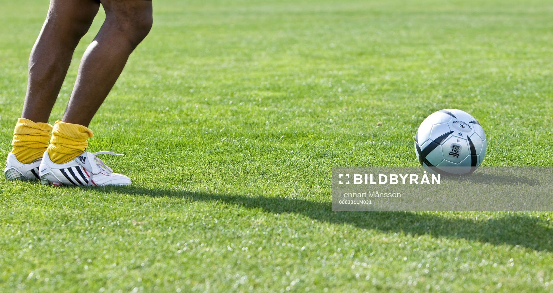 Fot, boll, gräsmatta, fotbollsskor, Adidas, genre