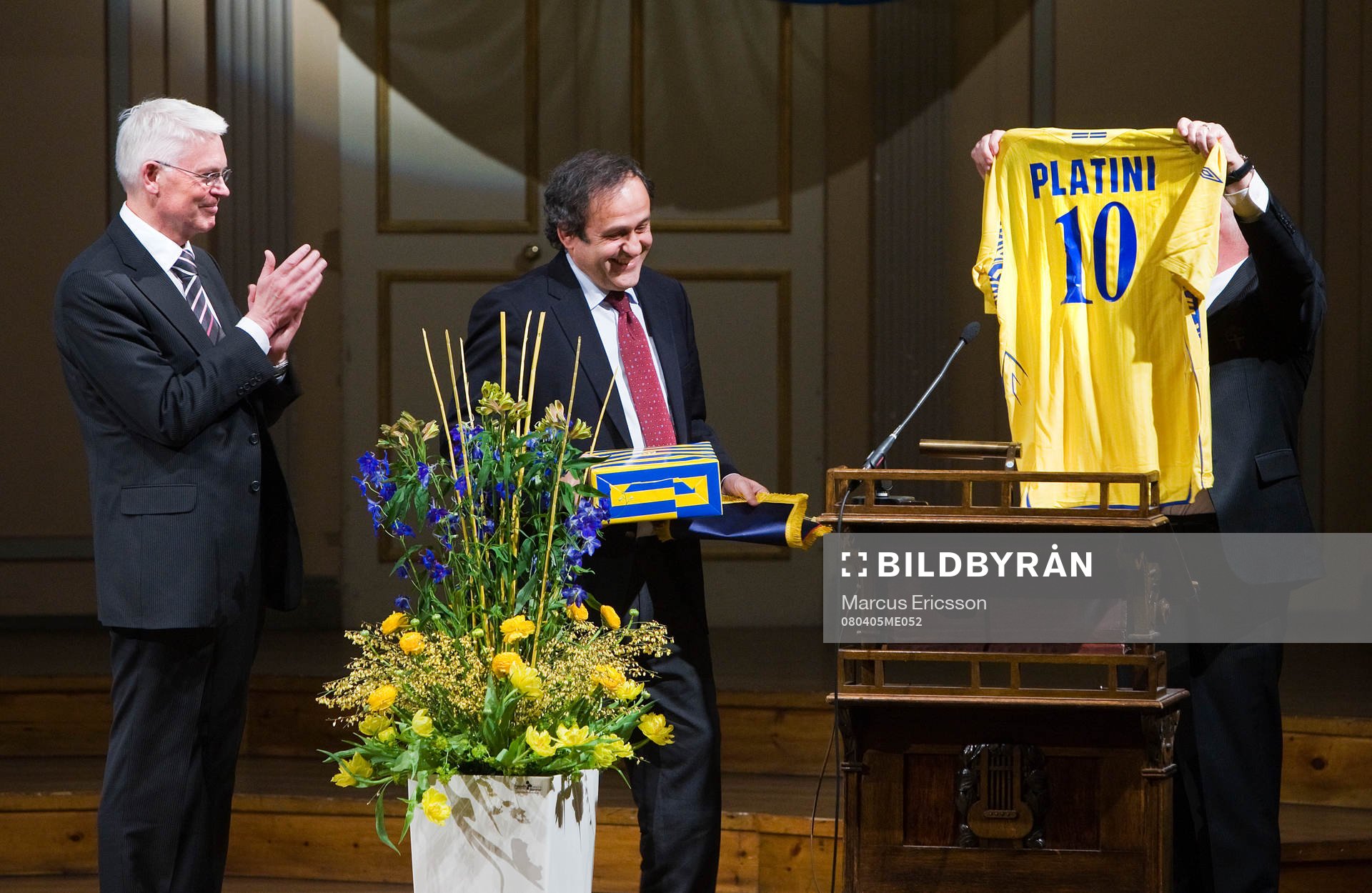 Årsmöte, Michel Platini, UEFA president. tar emot en