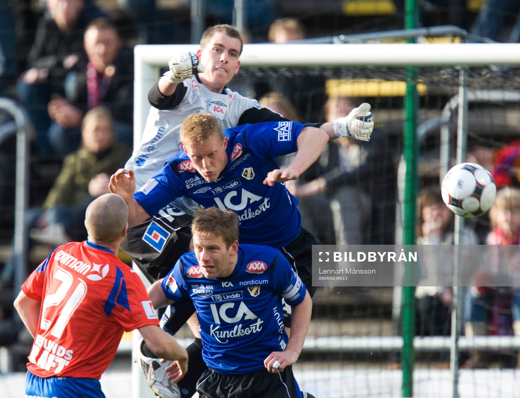  1-0 Marcus Sahlman boxar ut till René Makondele som skjuter 1-0