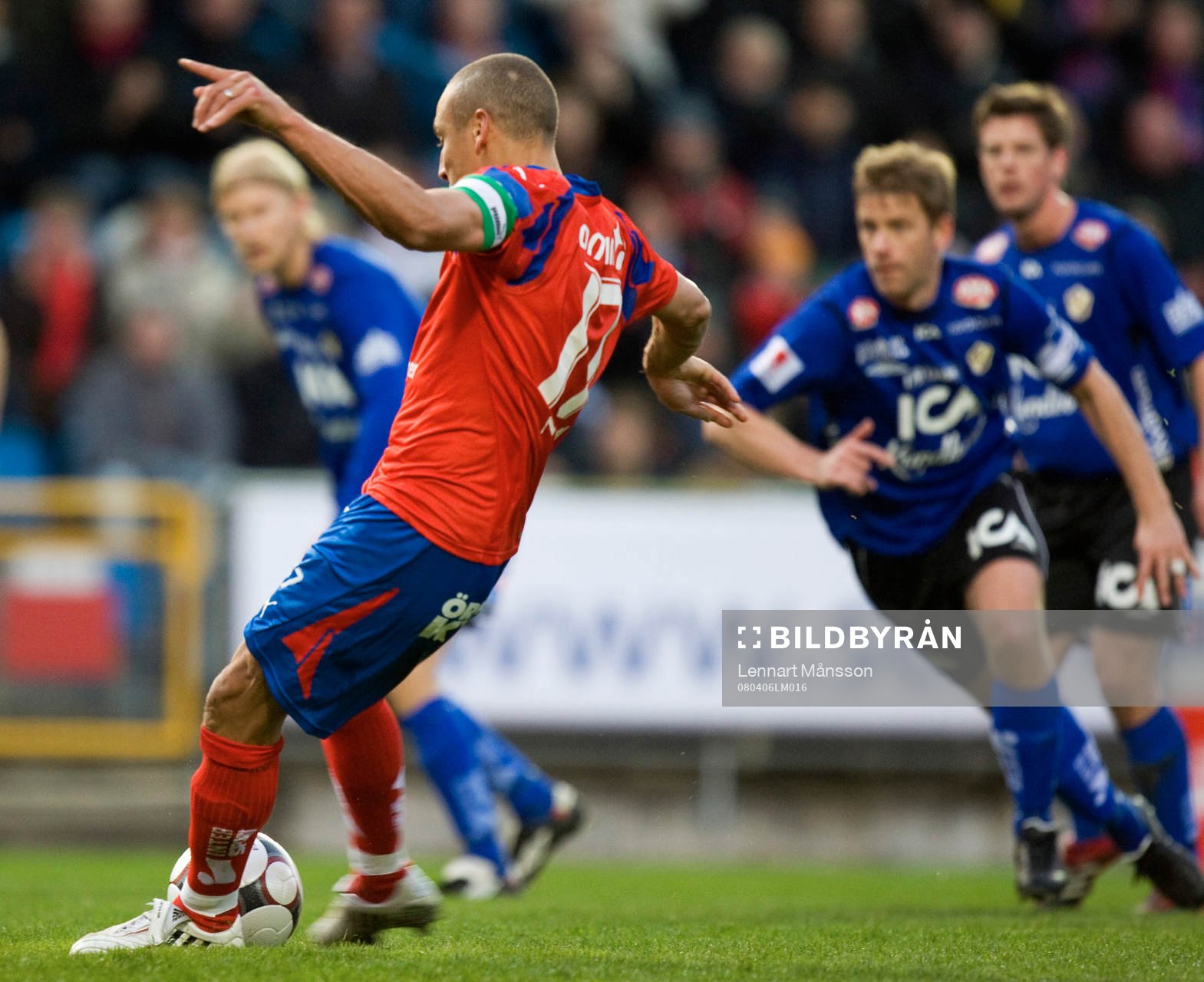 Henrik Larsson slår här straffen själv
