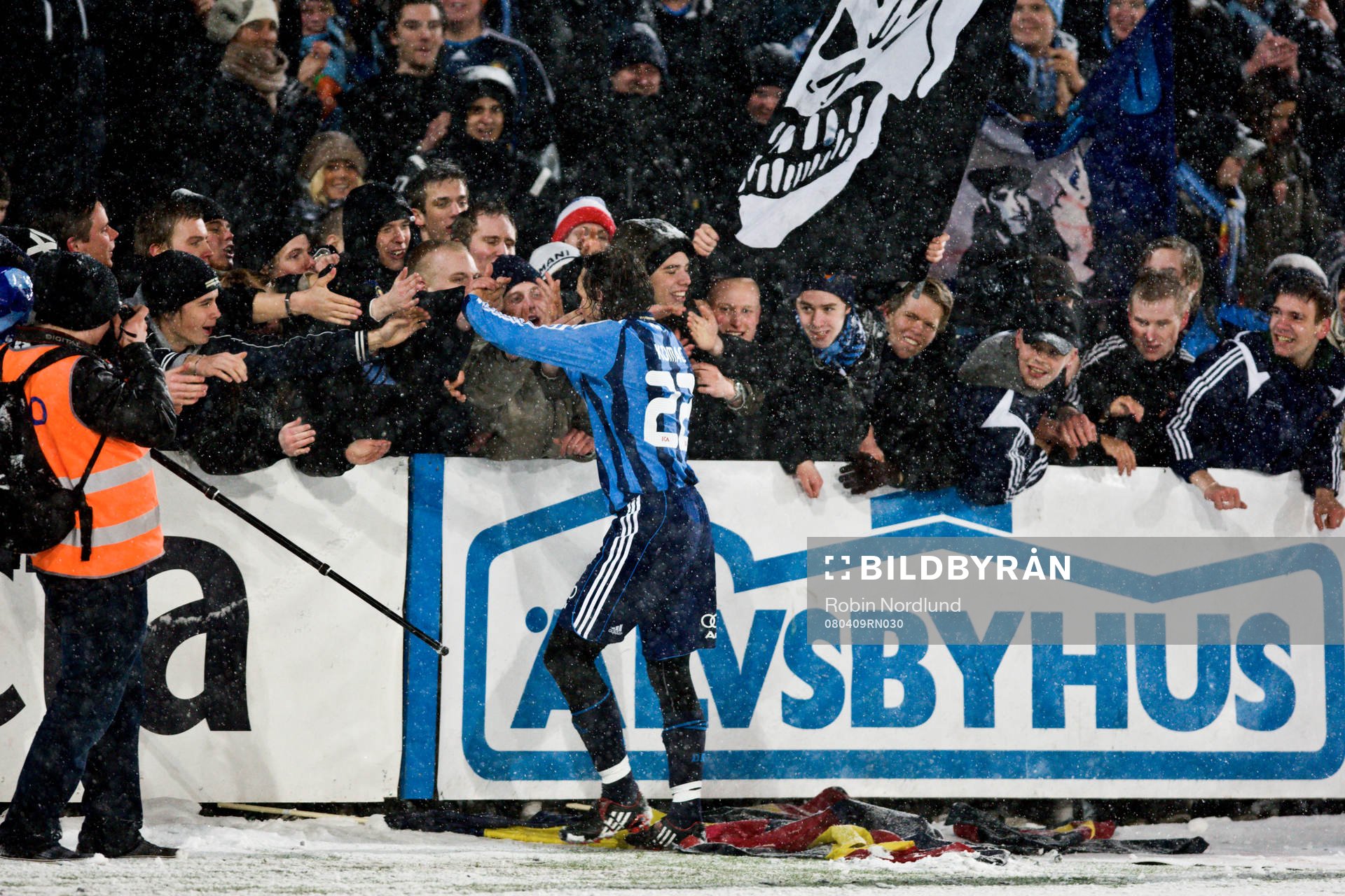 Andrej Komac, Djurgården jubel med supportrarna