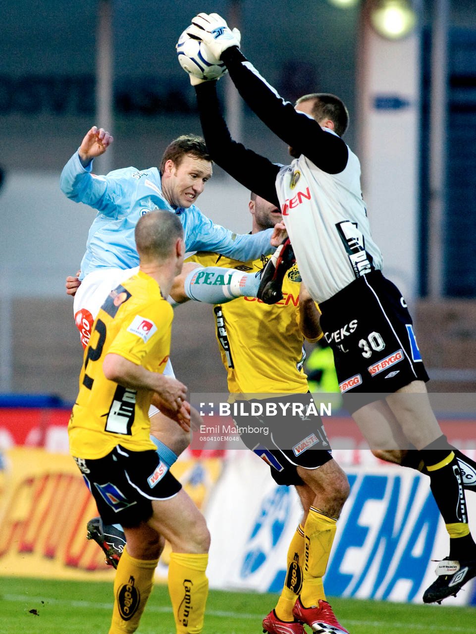 Johan Wiland, målvakt, Elfsborg räddar framför Niklas