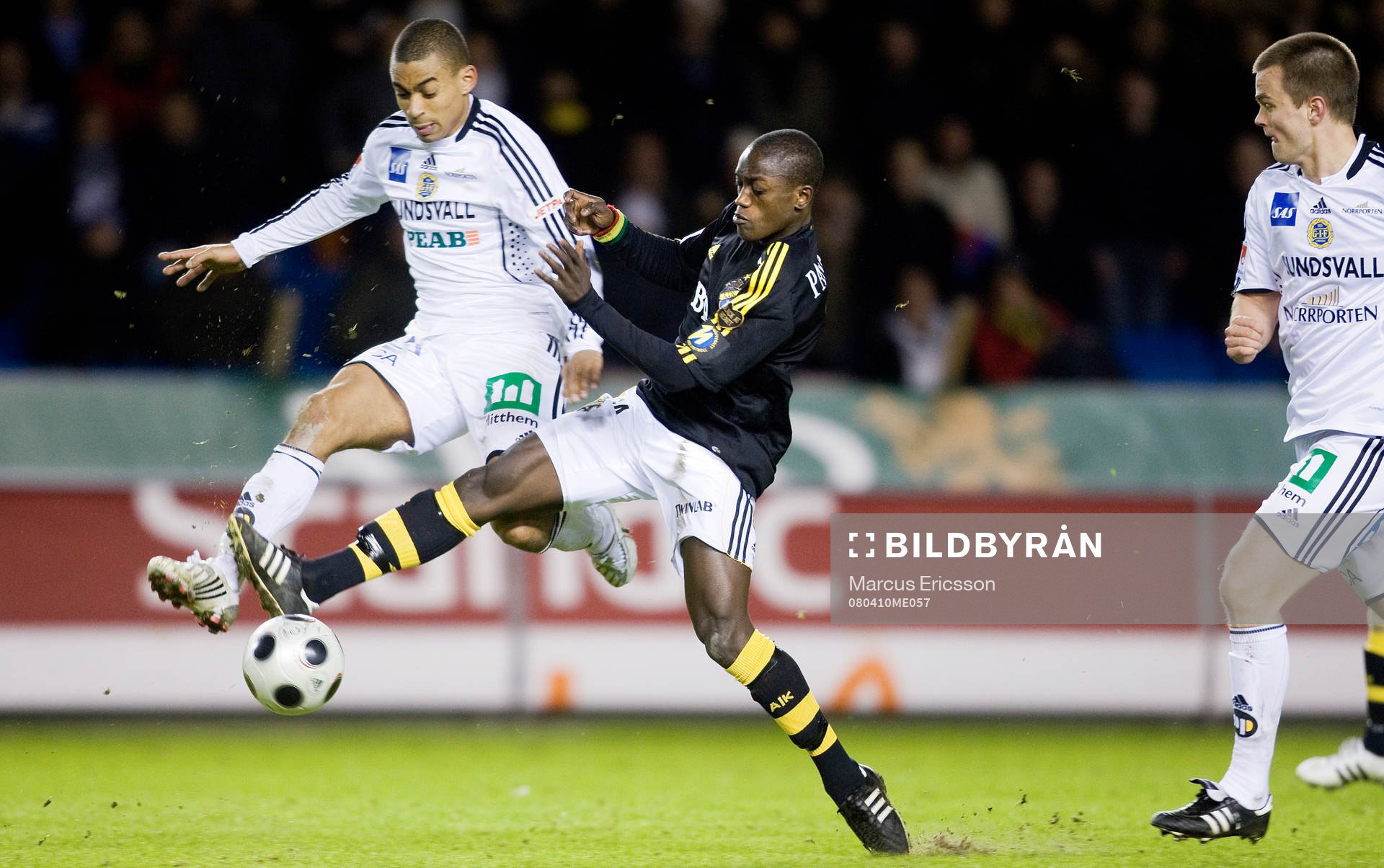 Billy Berntsson, Sundsvall, och Saihou Jagne, AIK