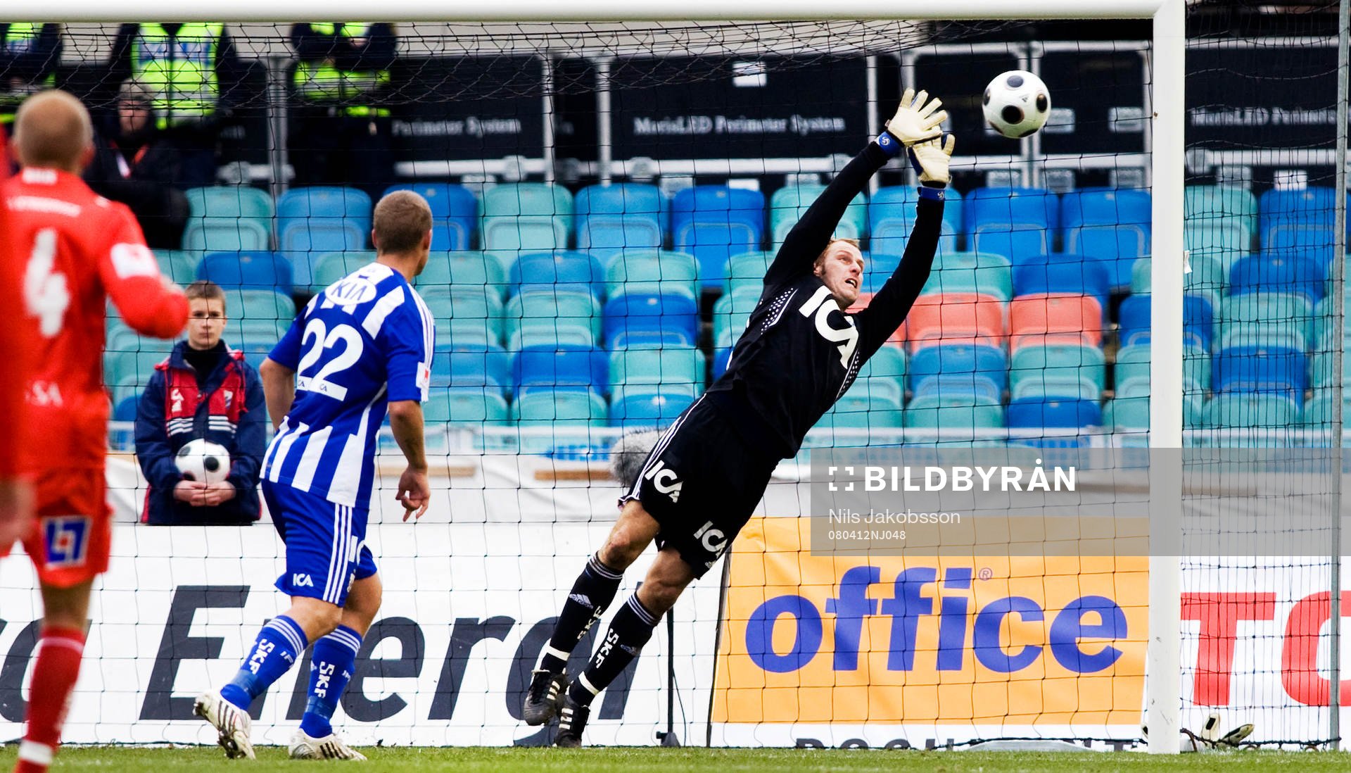 Kim Christensen, målvakt, Göteborg gör en räddning