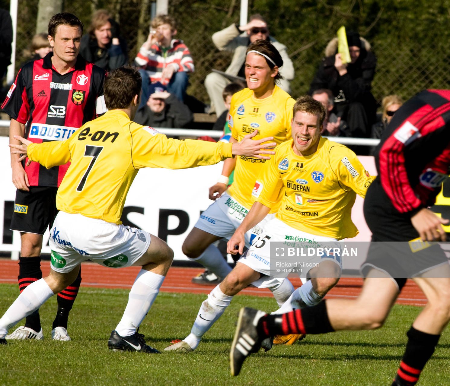  Tvåmålsskytten Joel Johansson, Falkenberg, jubel.