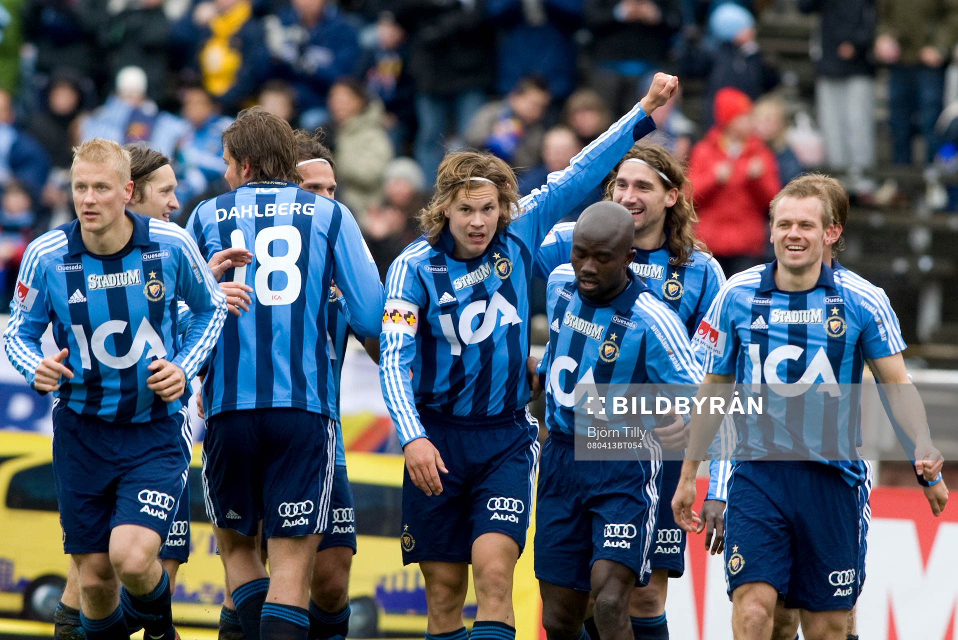  Sebastian Rajalakso, Djurgården, gratuleras efter 1-0. Jubel.