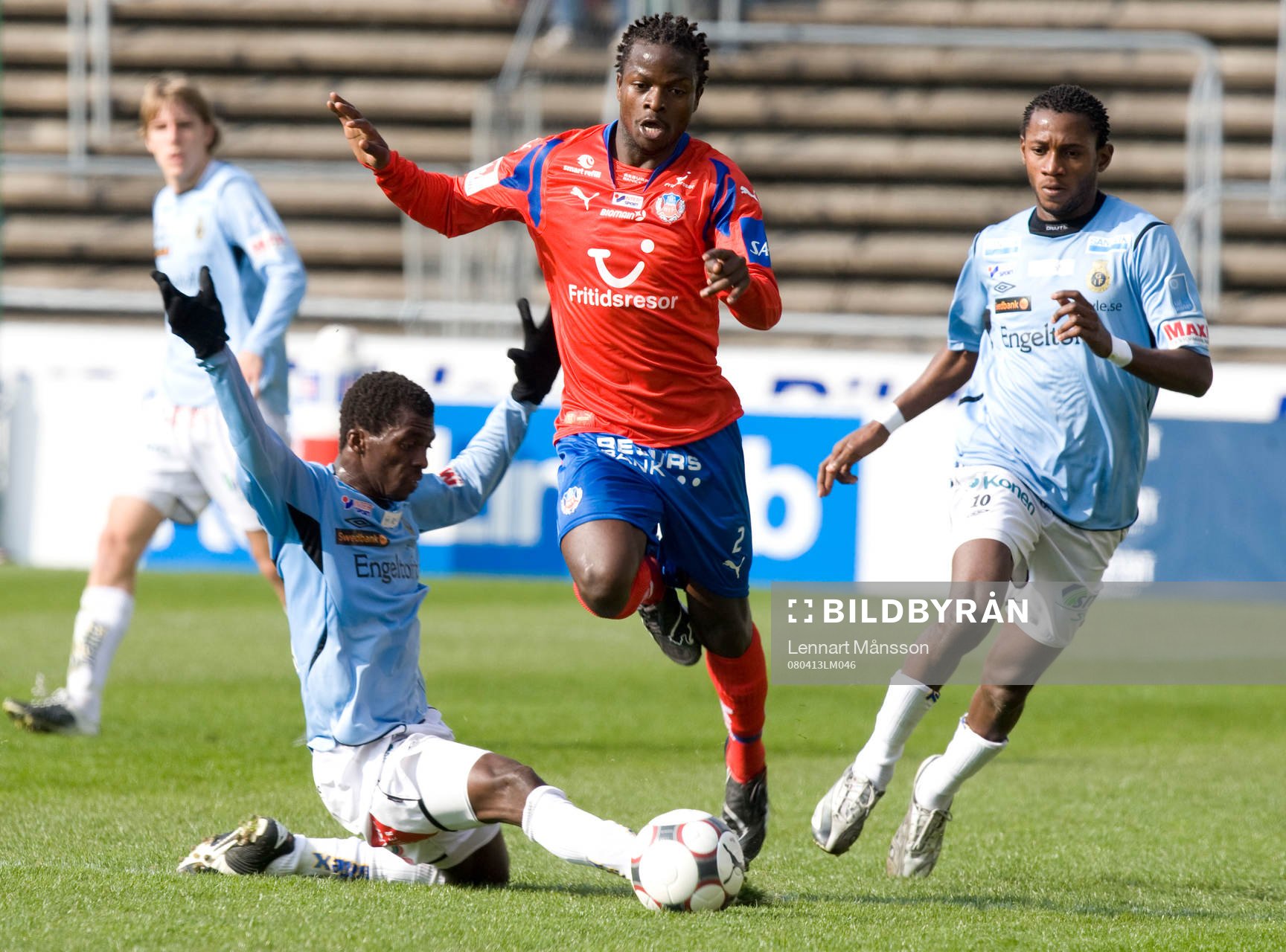Isaac Chansa dansar fram