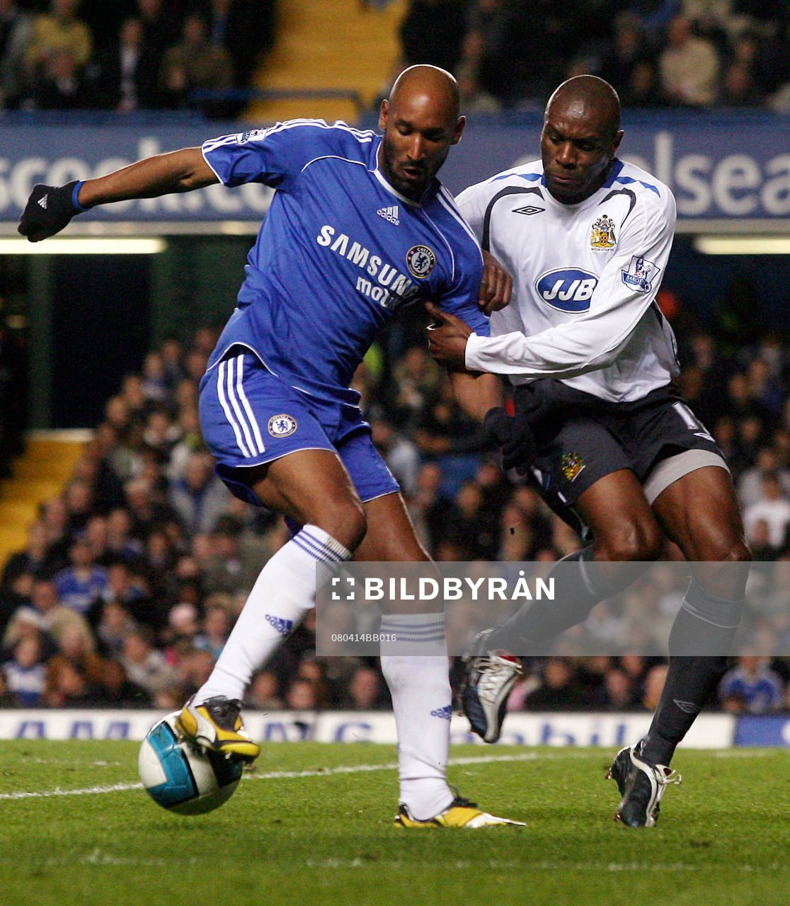 Nicolas Anelka, Chelsea och Emmerson Boyce, Wigan
