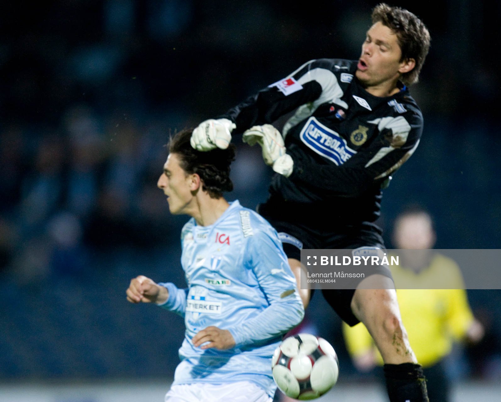 Agon Mehmeti och Mattias Hugosson, målvakt, jubel