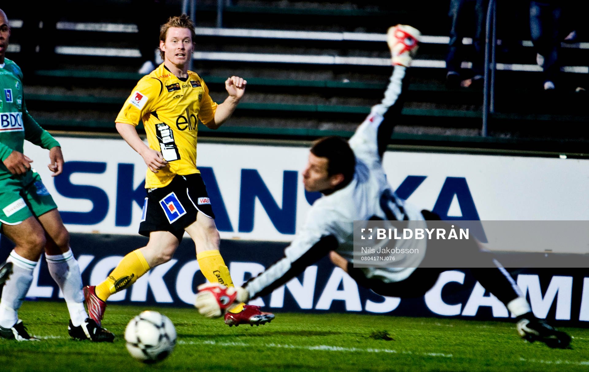 Fredrik Berglund, Elfsborg, skjuter, Michal Slawuta,