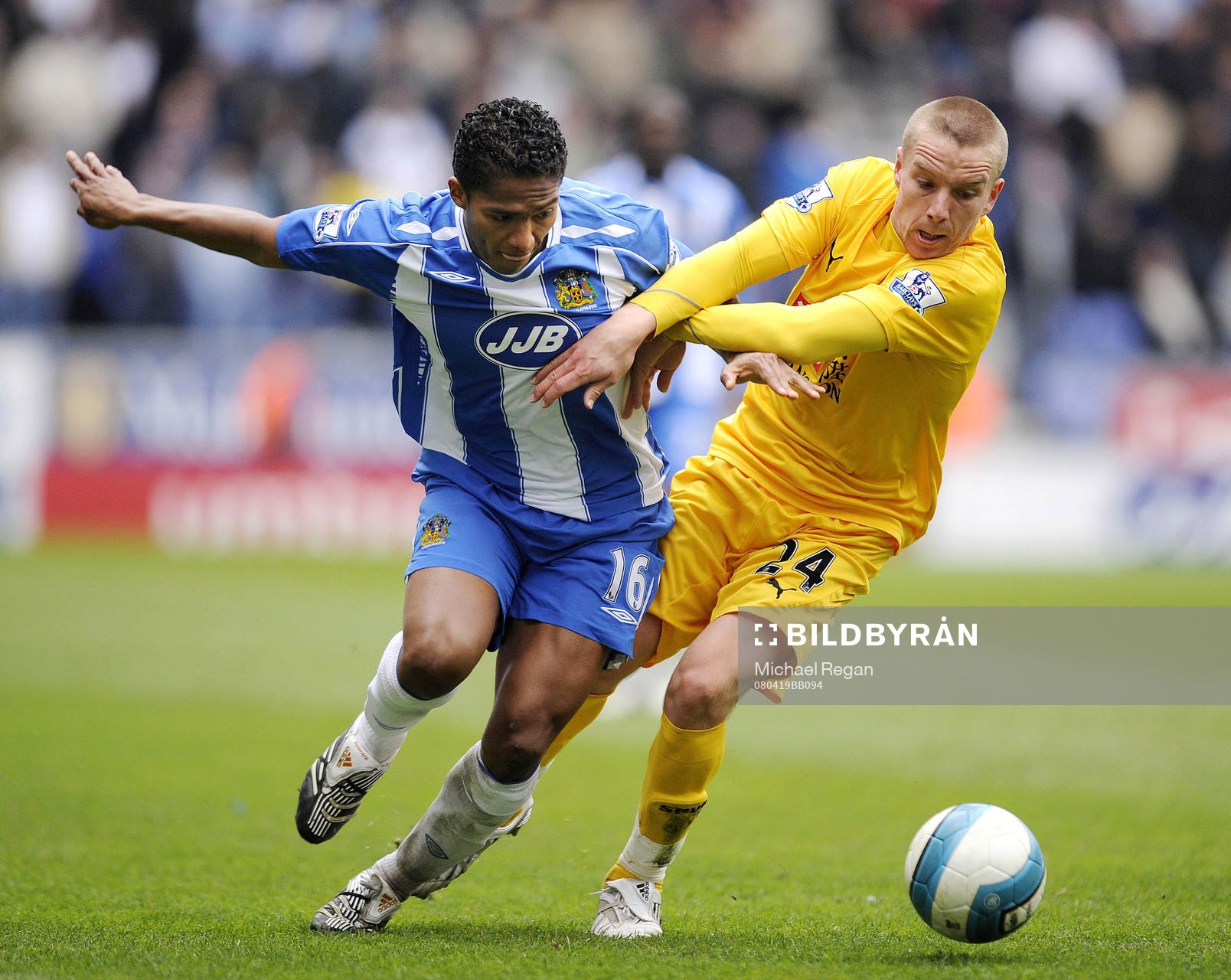 Antonio Valencia, Wigan och Jamie O'Hara, Tottenham