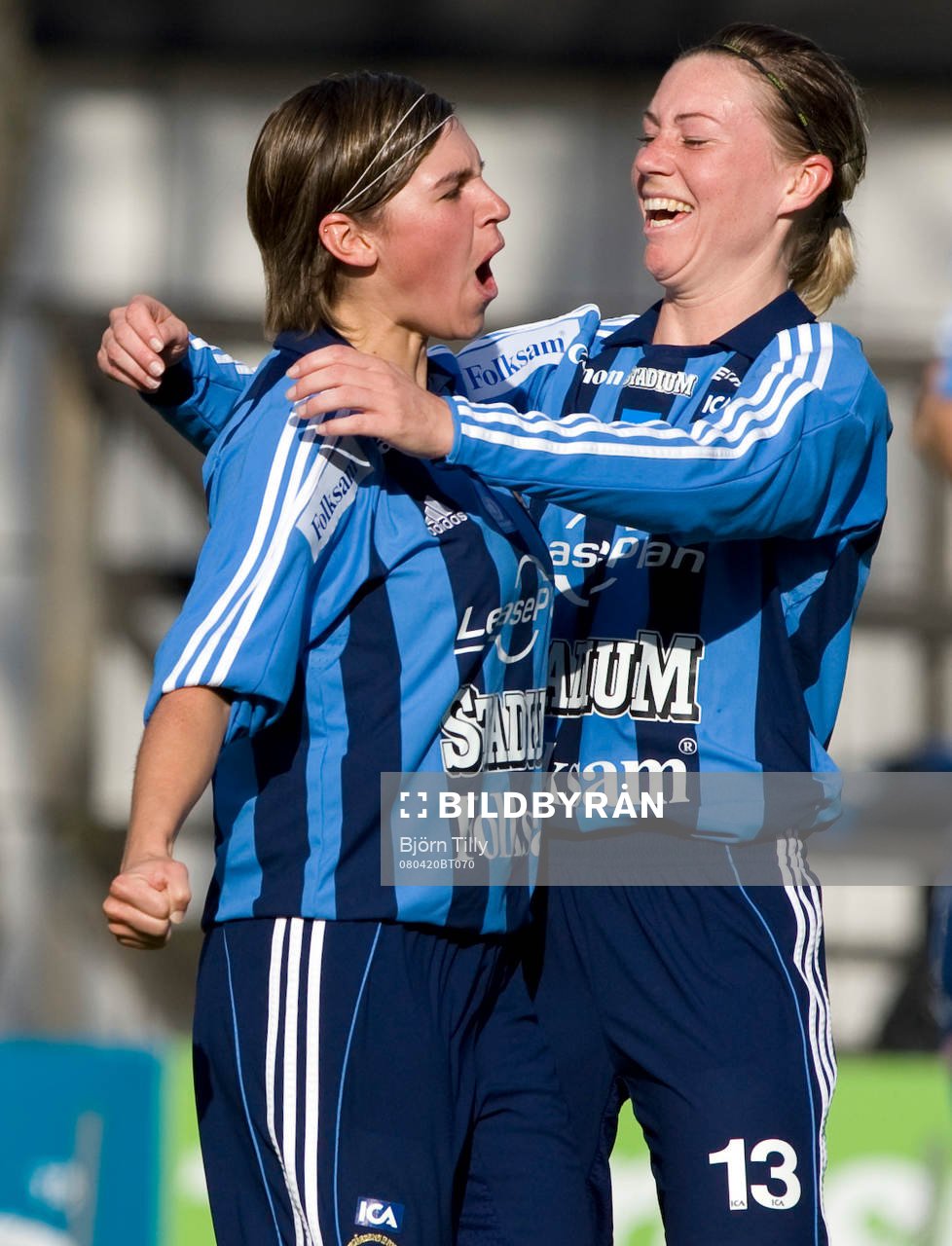  Ariane Hingst, och Anna Hall, Djurgården, jubel efter 2-0.  