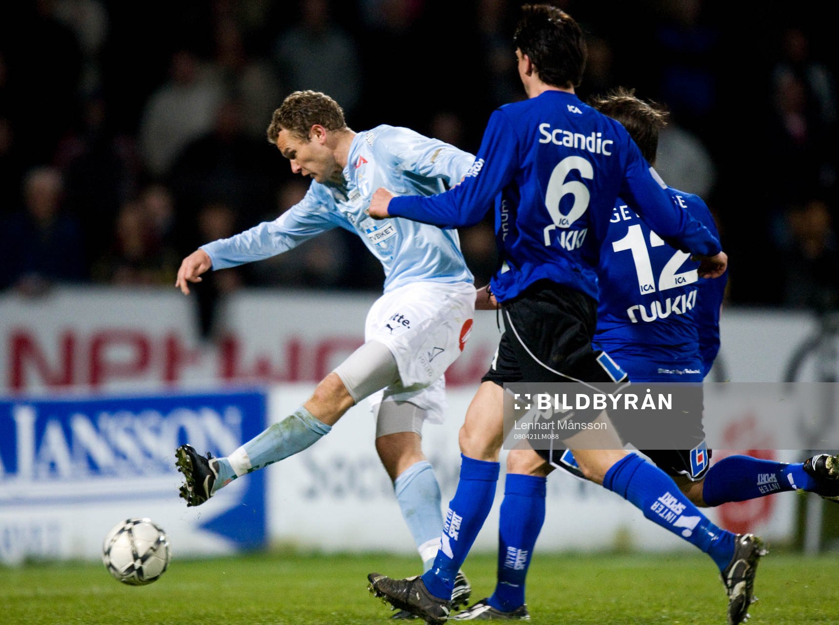 Jonathan Johansson helt fri