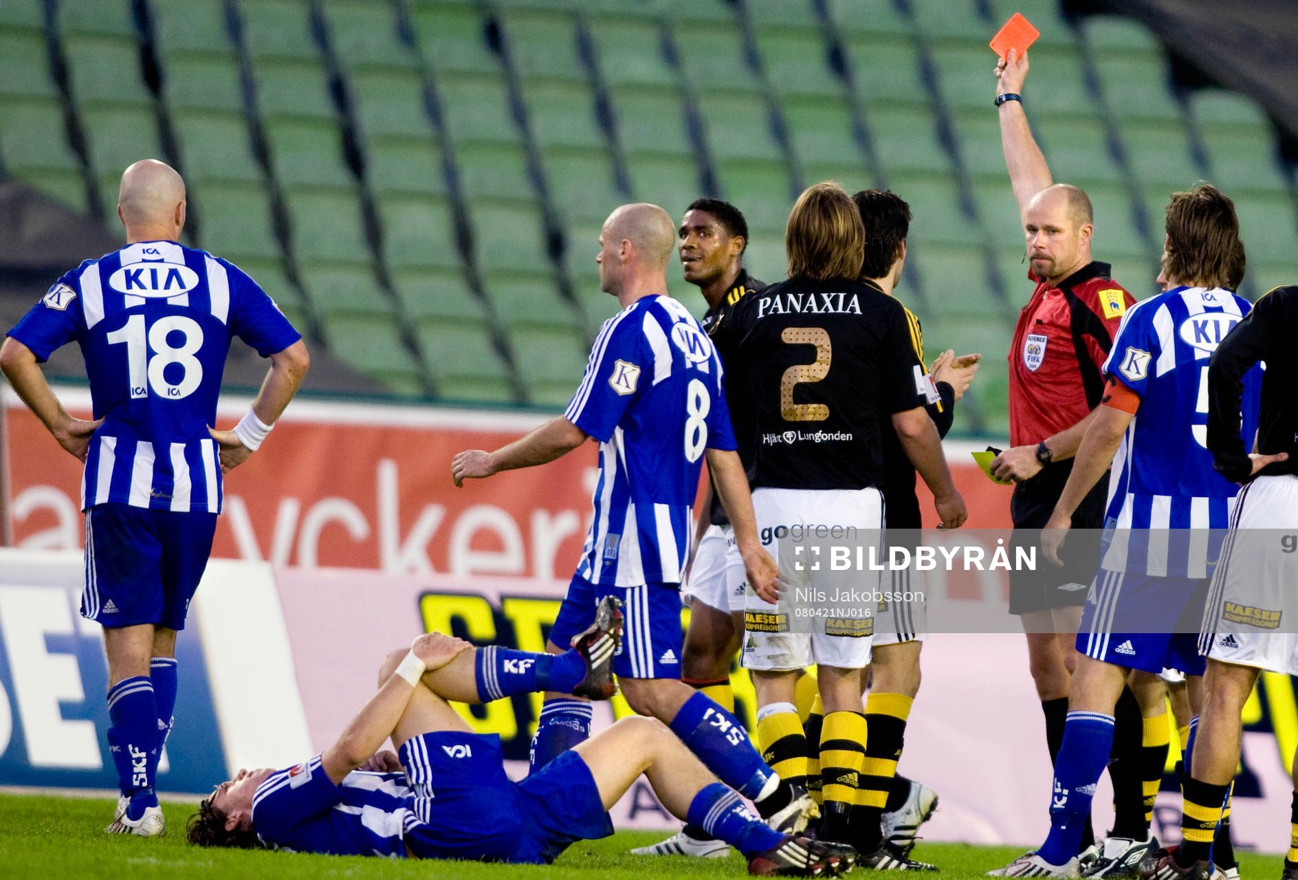 Khari Stephenson, AIK, får rött kort, utvisning, av