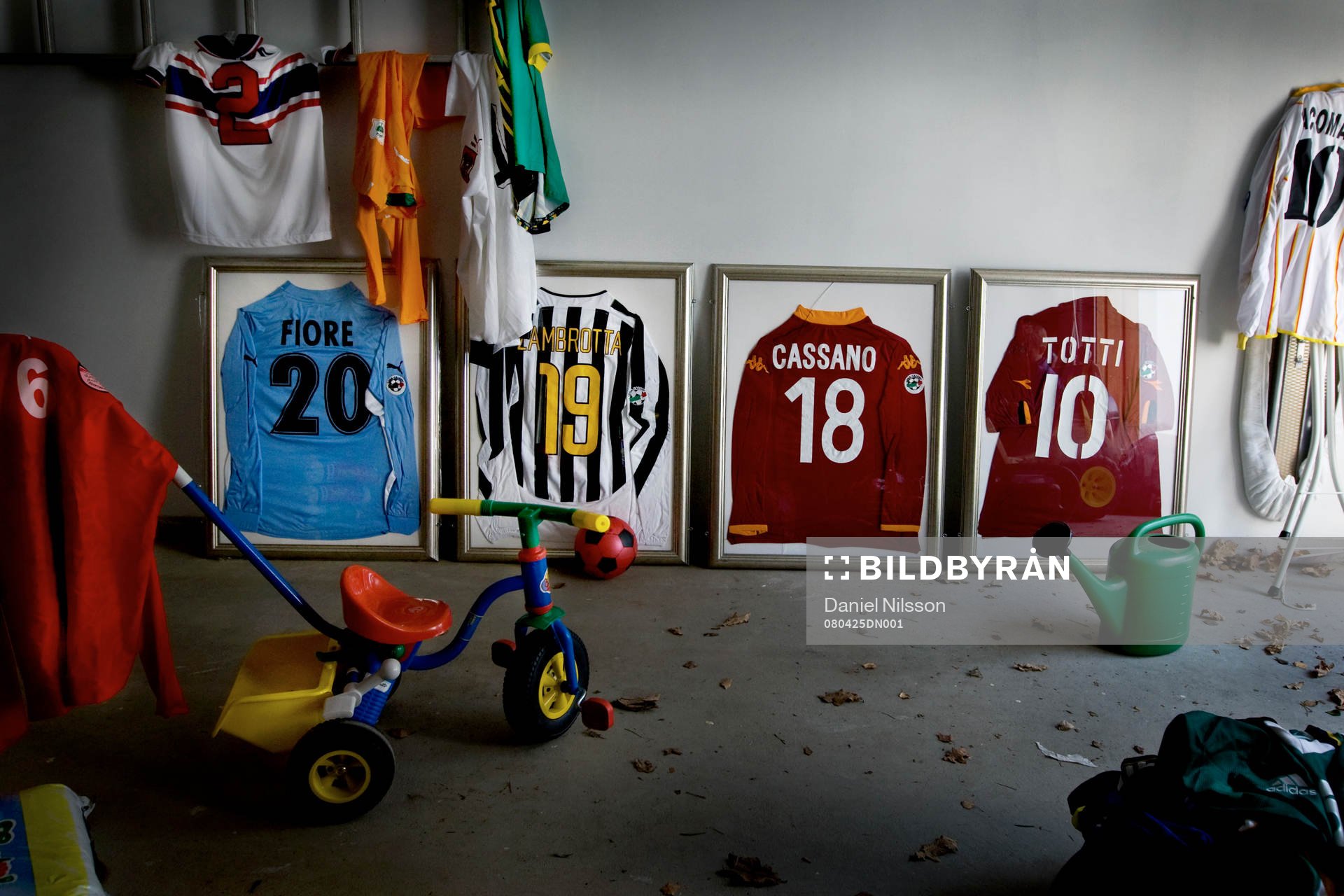 Daniel Andersson, Malmö FF, har en samling i sitt garage